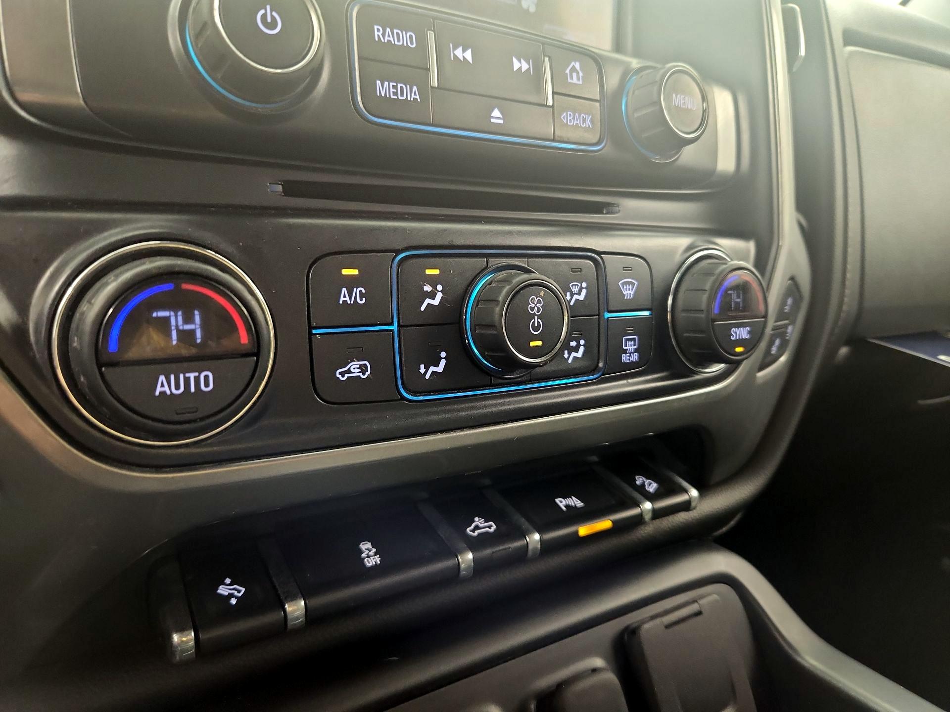 Thumbnail: 2017 Chevrolet Silverado 2500 - 16