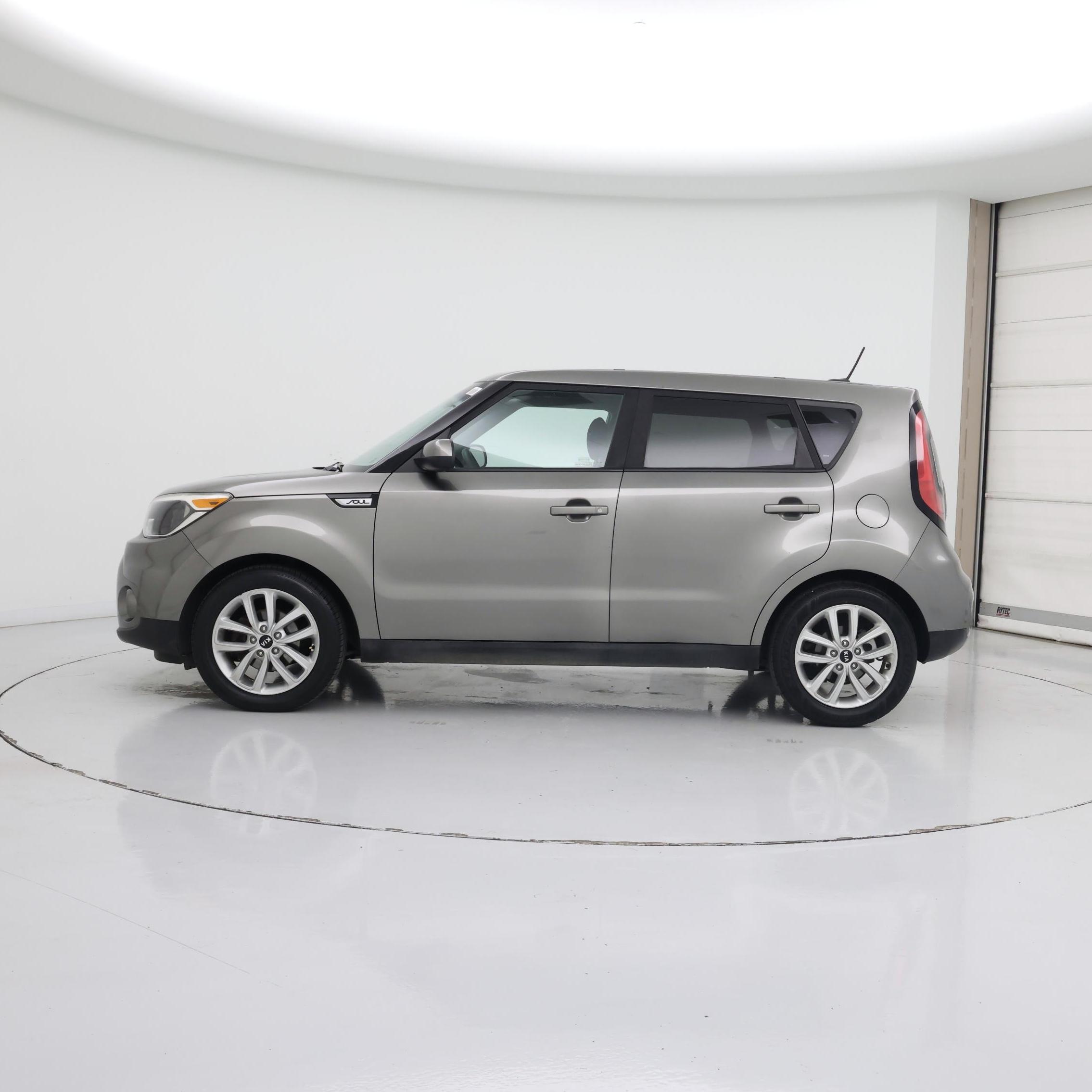 Thumbnail: 2019 Kia Soul - 3