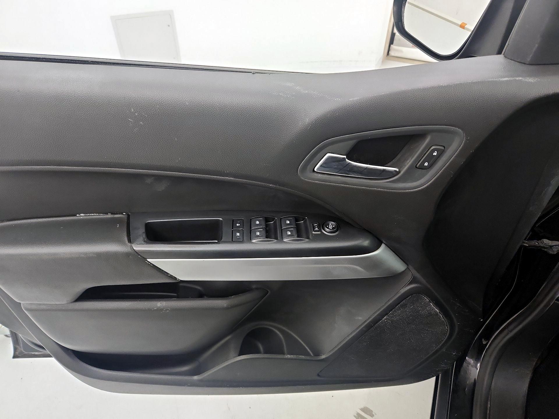 Thumbnail: 2016 Chevrolet Colorado - 12