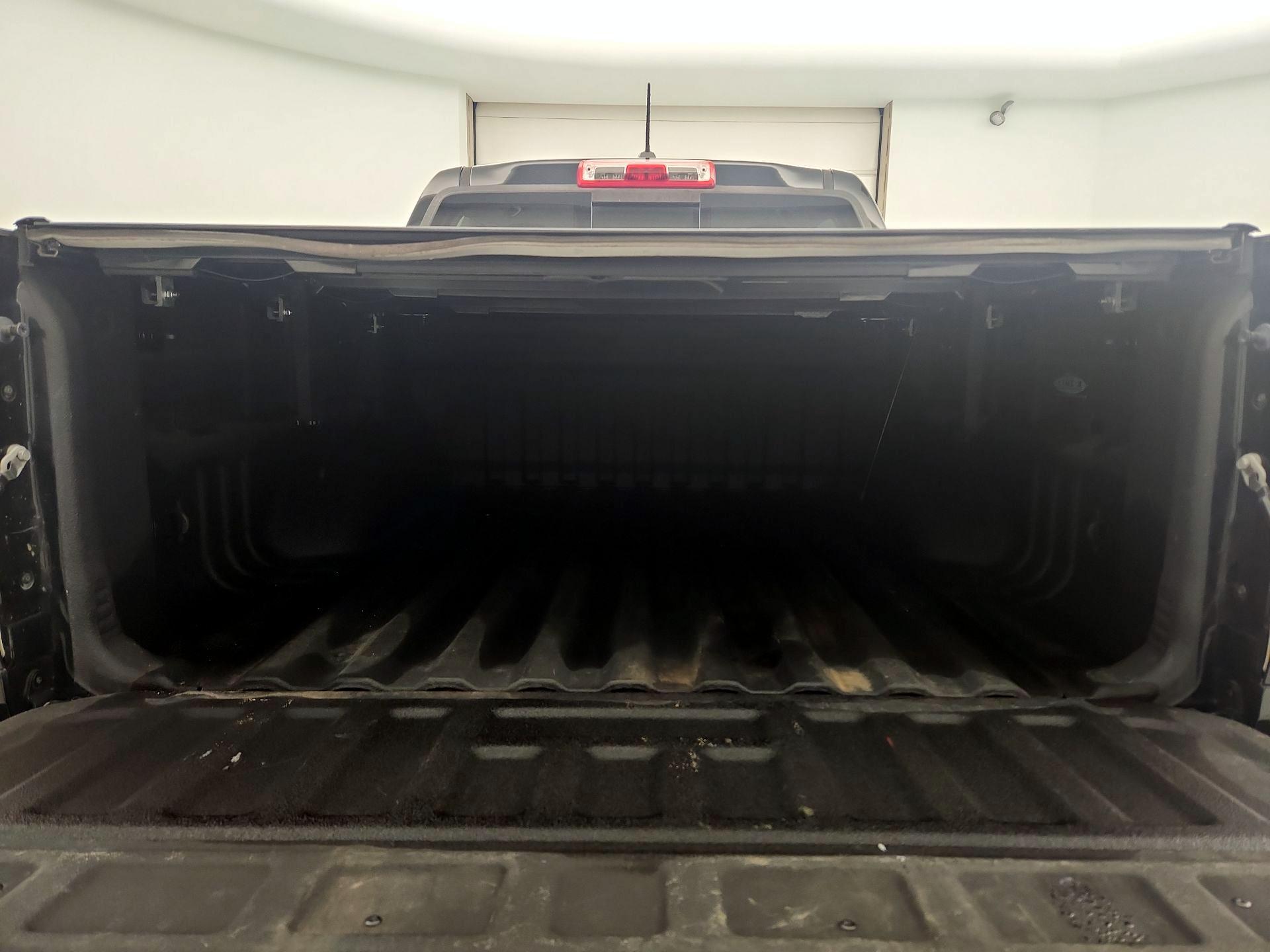 Thumbnail: 2016 Chevrolet Colorado - 20