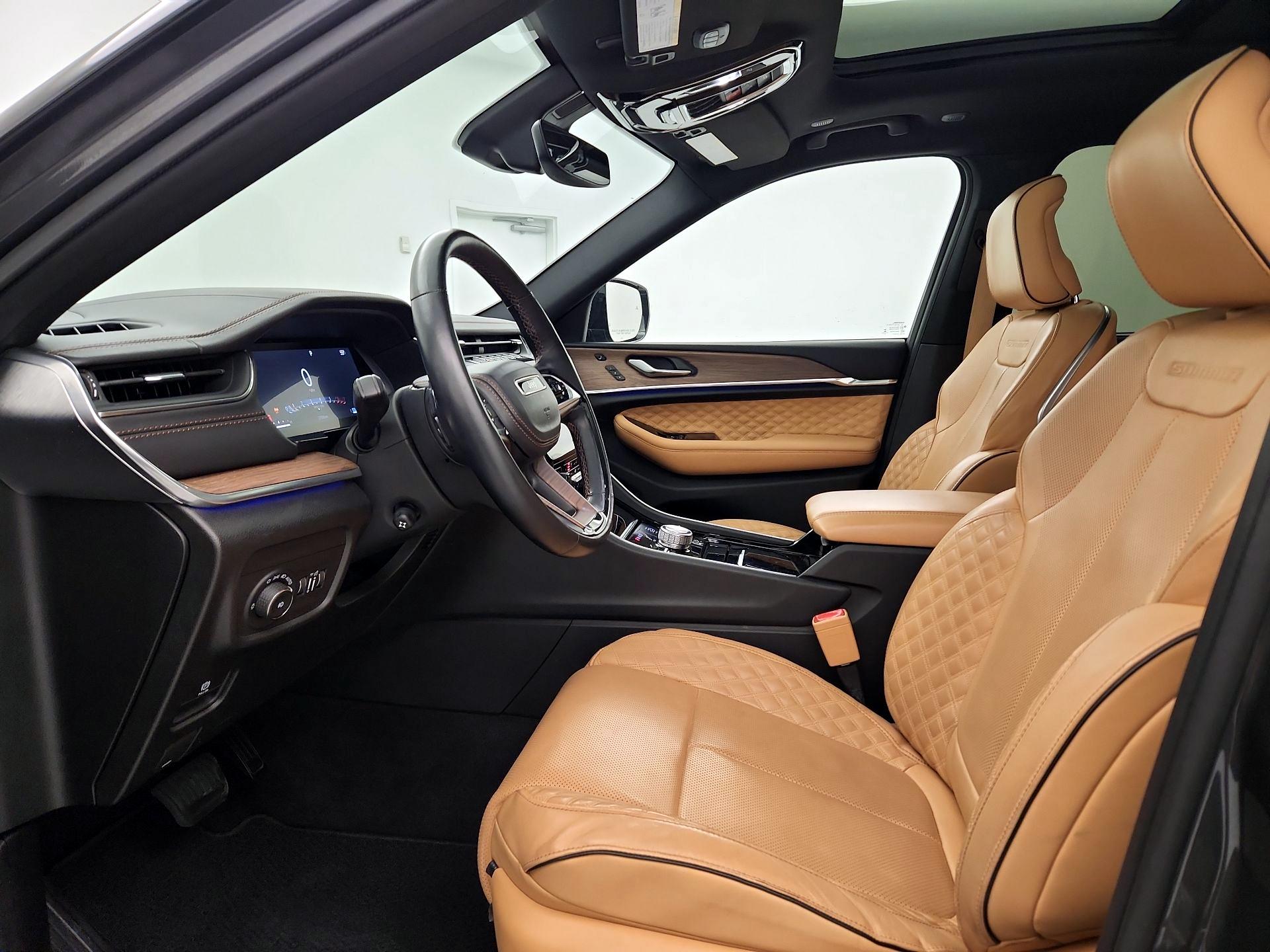 Thumbnail: 2021 Jeep Grand Cherokee L - 11