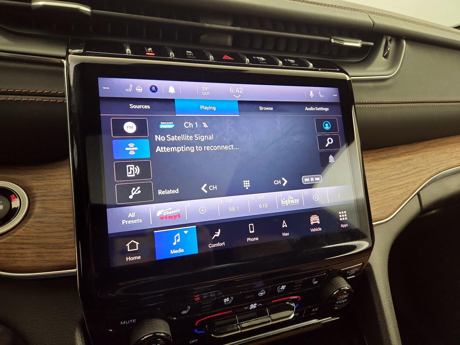 Thumbnail: 2021 Jeep Grand Cherokee L - 16