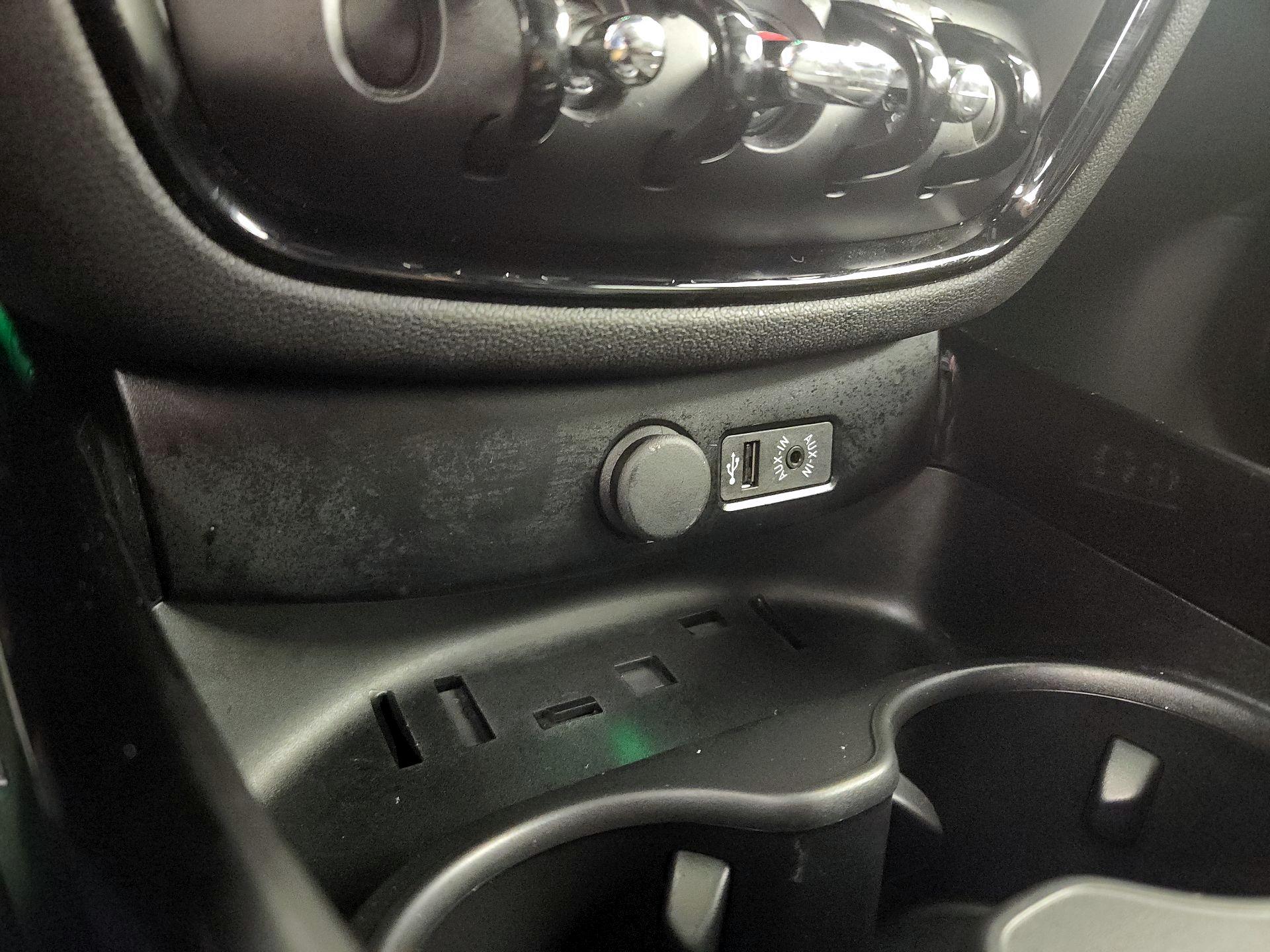 Thumbnail: 2017 MINI Cooper Clubman - 17