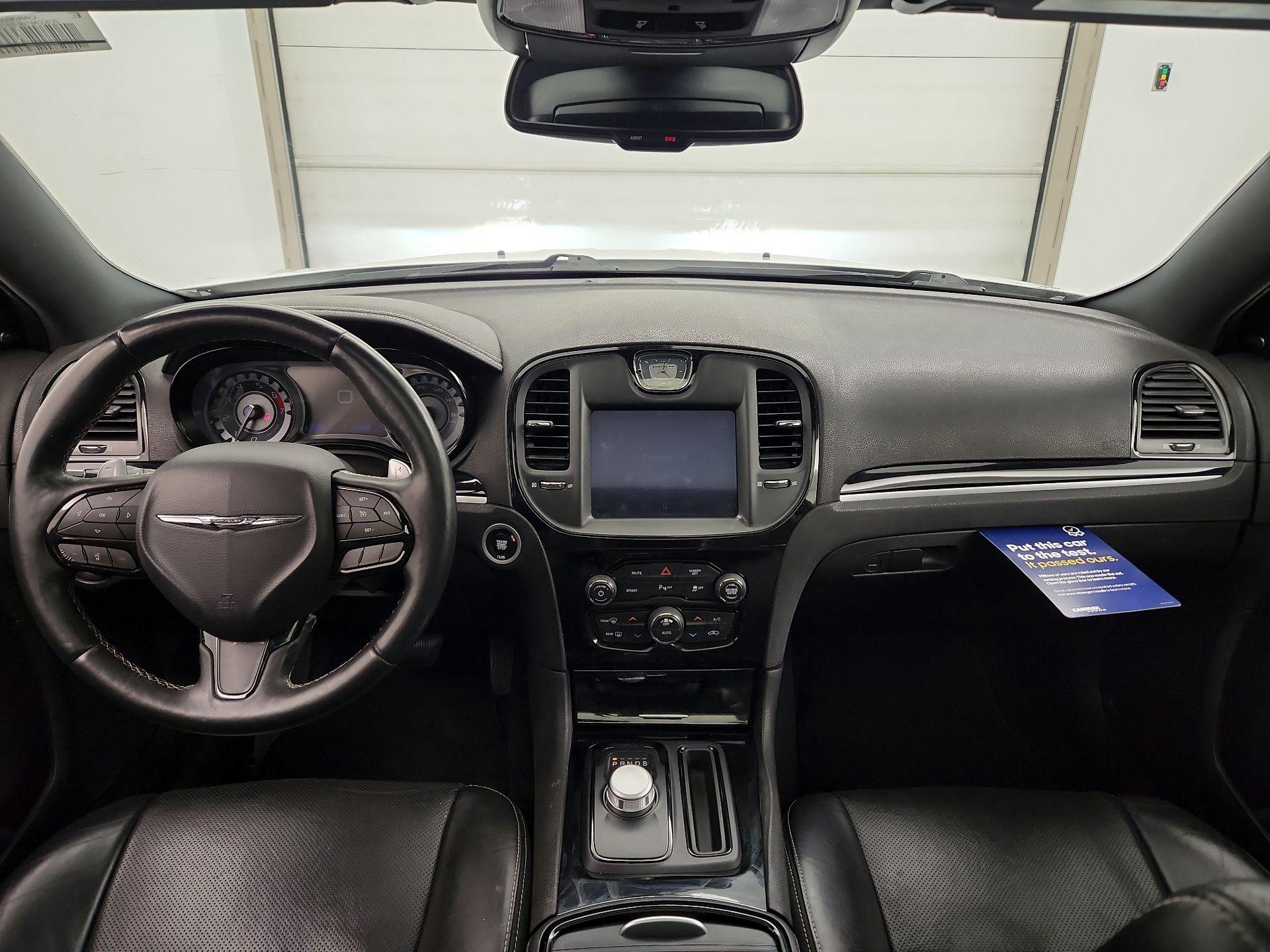 Thumbnail: 2019 Chrysler 300 - 9