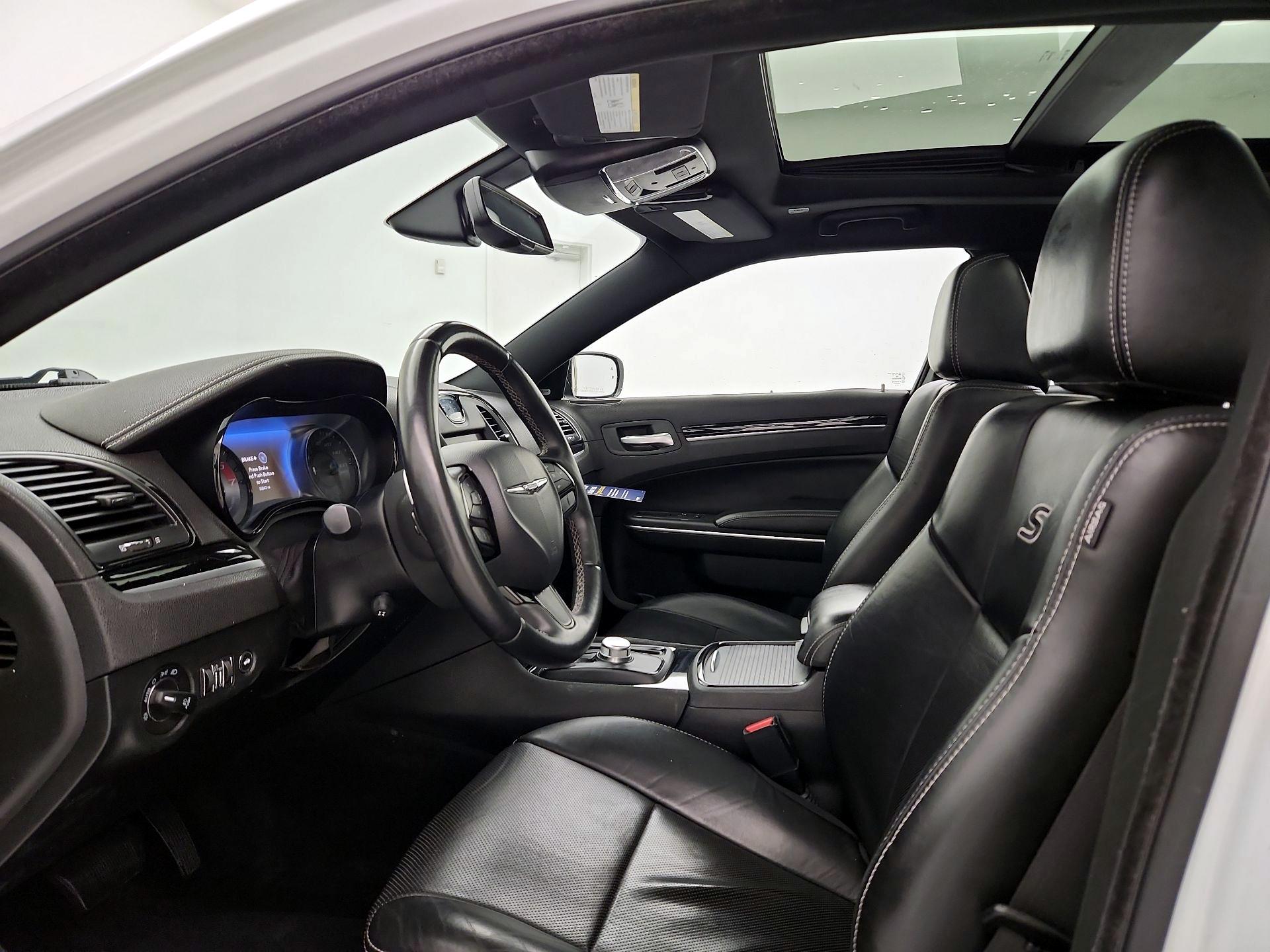 Thumbnail: 2019 Chrysler 300 - 11