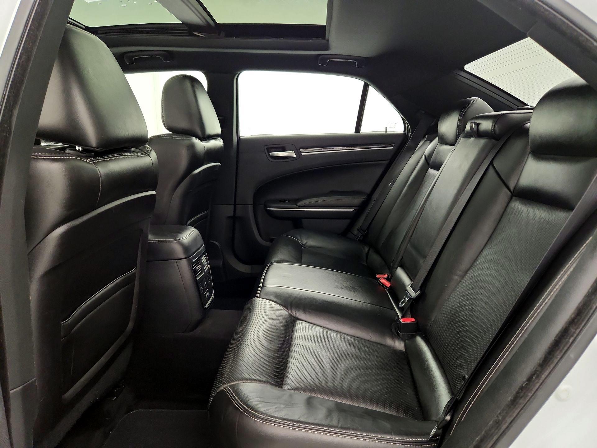 Thumbnail: 2019 Chrysler 300 - 19