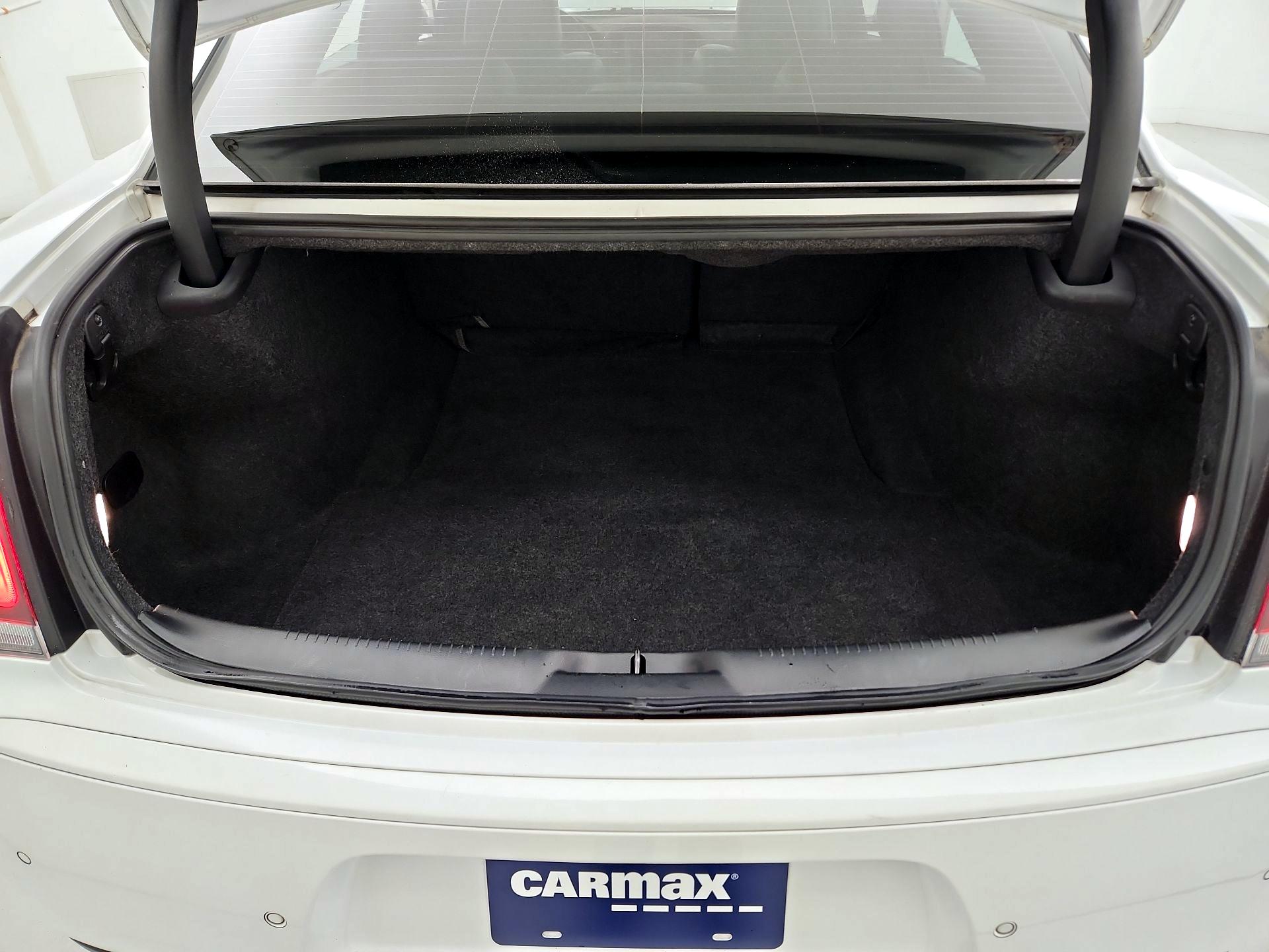 Thumbnail: 2019 Chrysler 300 - 20