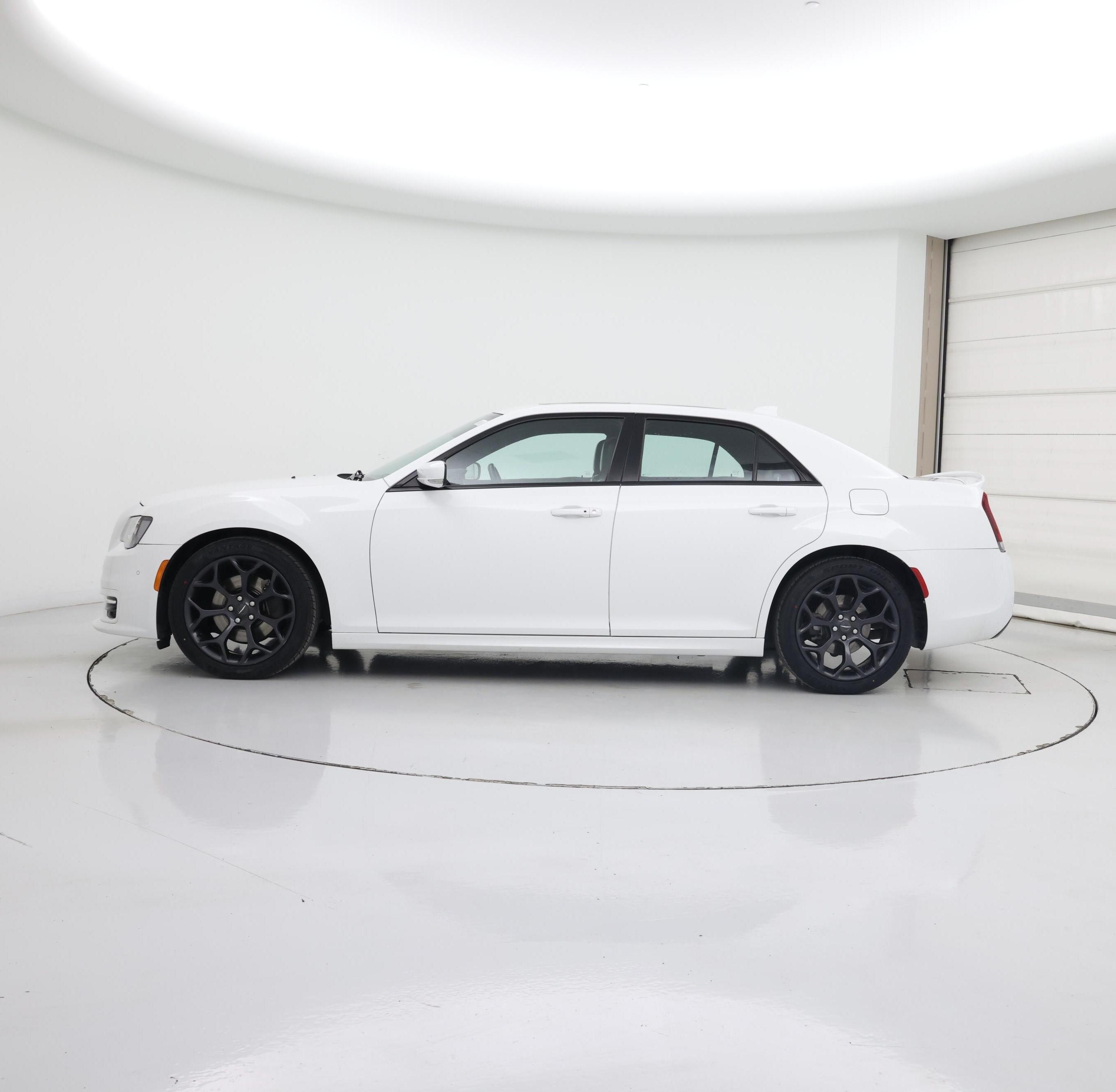 Thumbnail: 2019 Chrysler 300 - 3