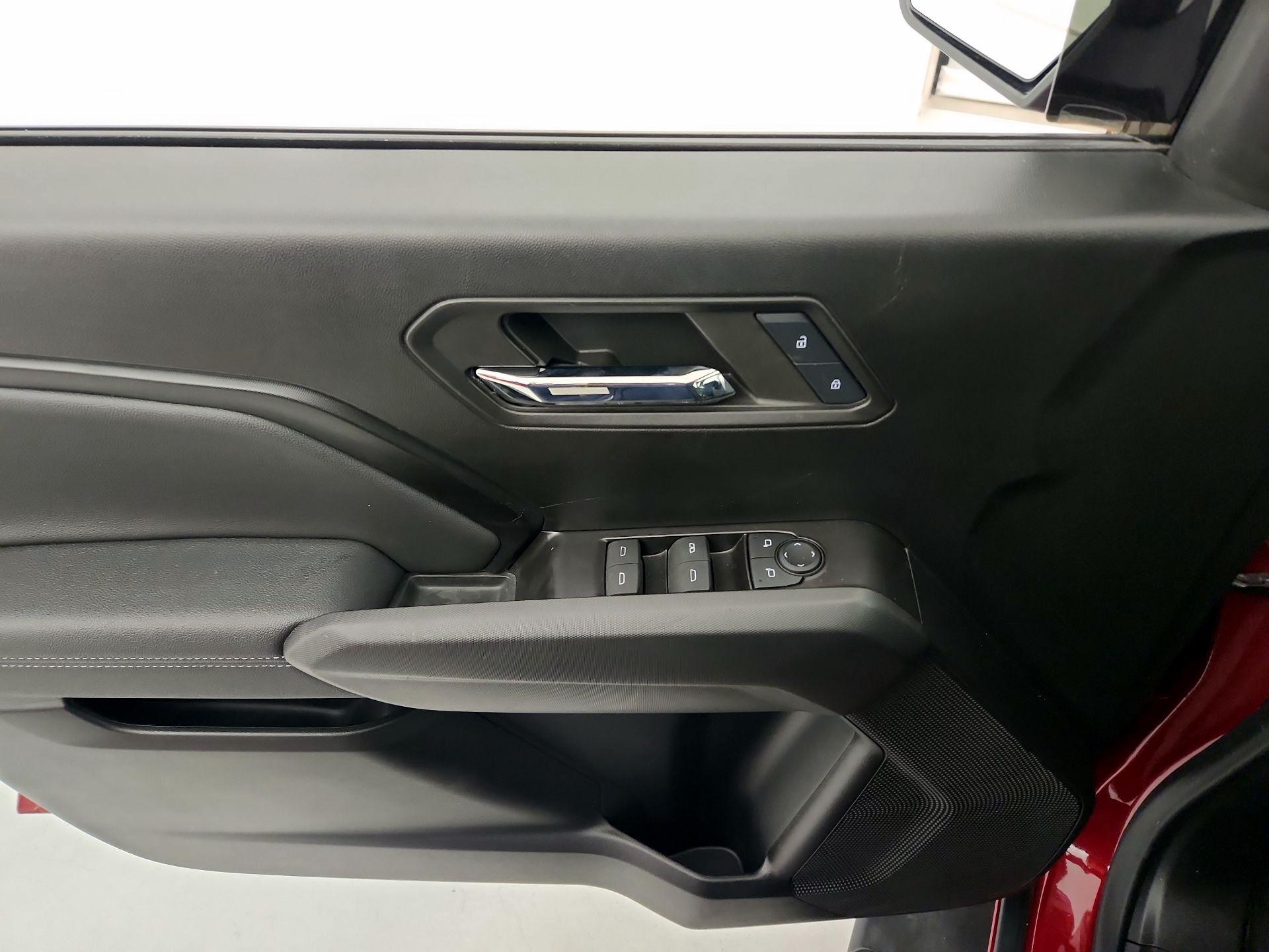 Thumbnail: 2024 Chevrolet Colorado - 12