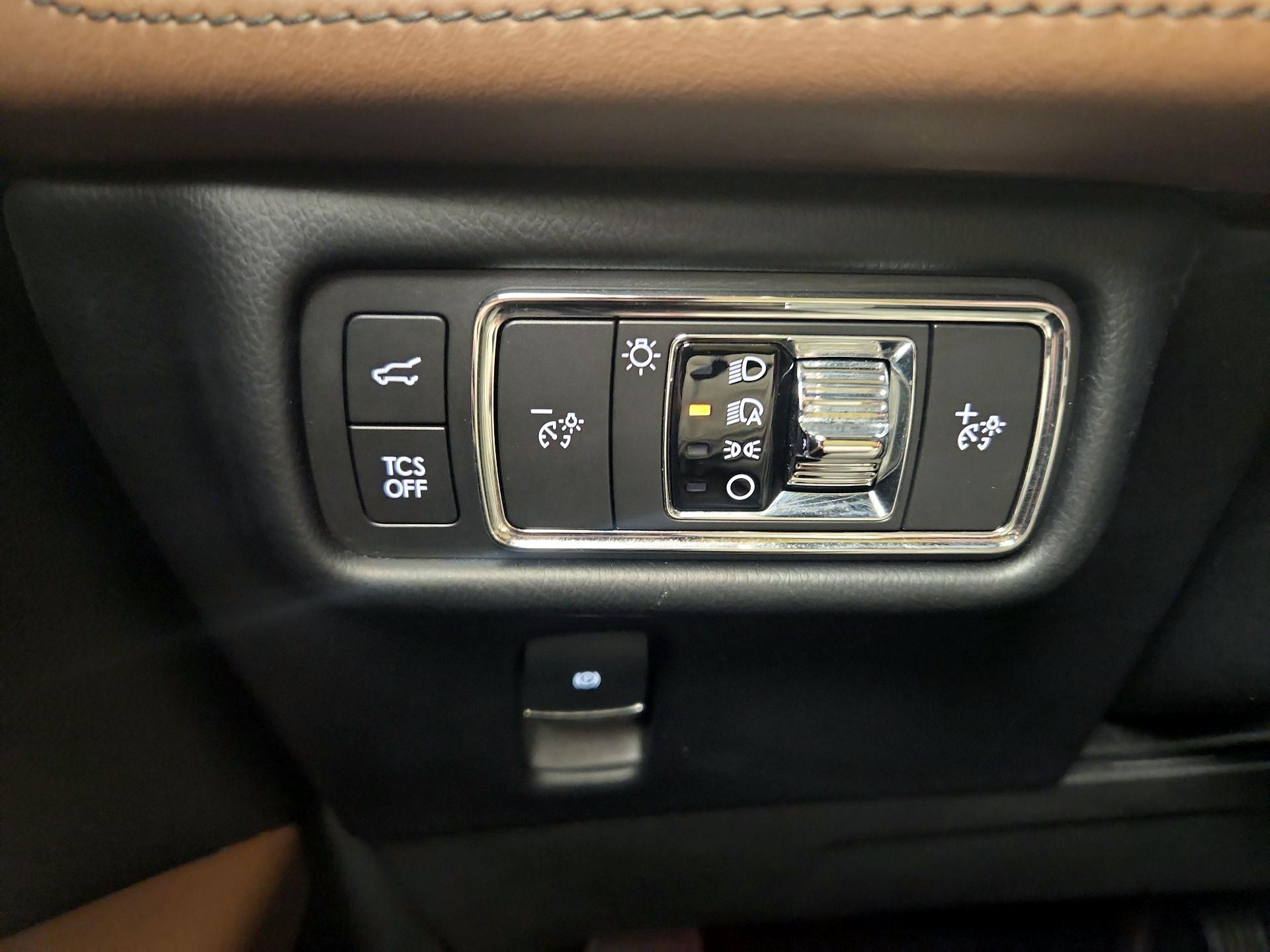 Thumbnail: 2022 Lincoln Nautilus - 13