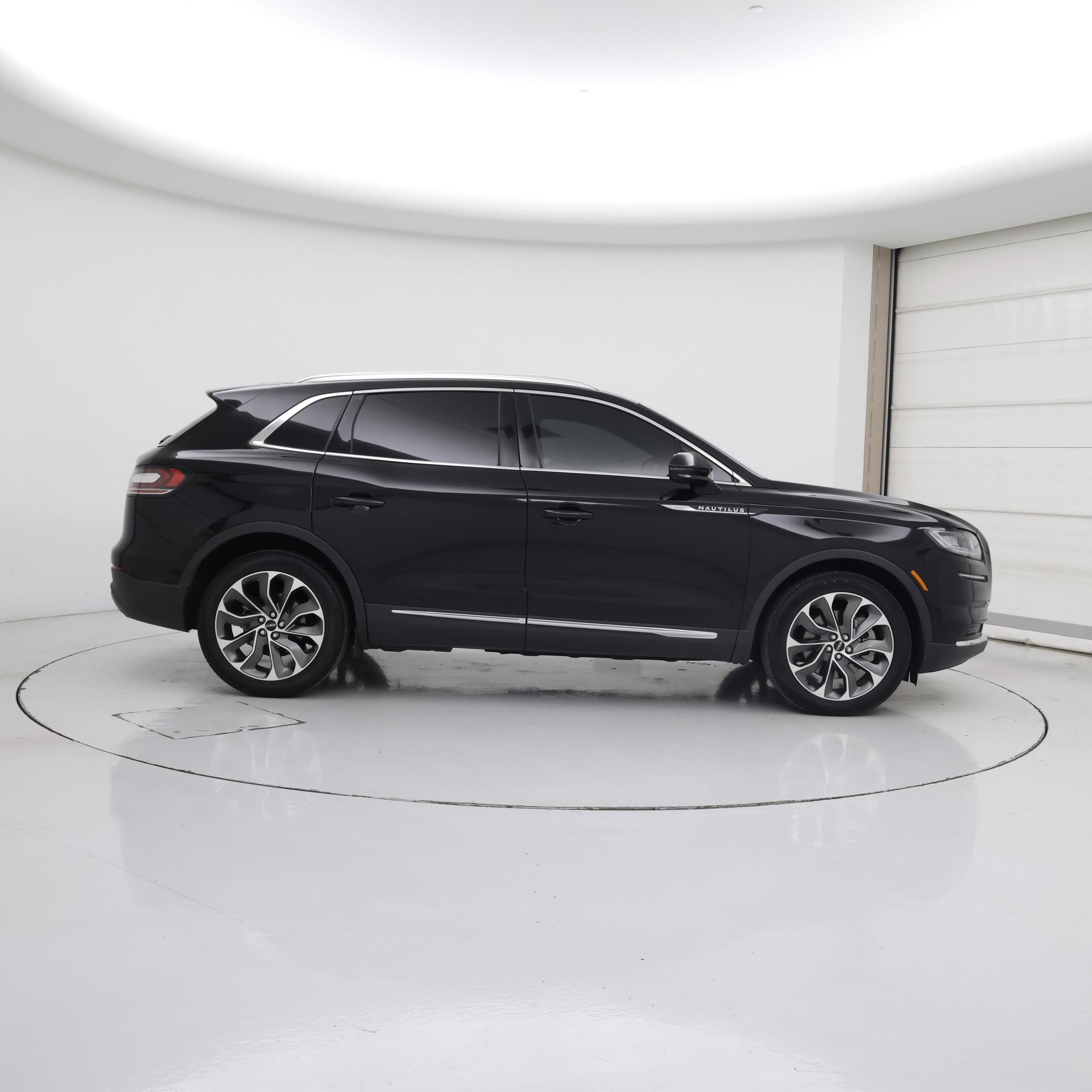 Thumbnail: 2022 Lincoln Nautilus - 7