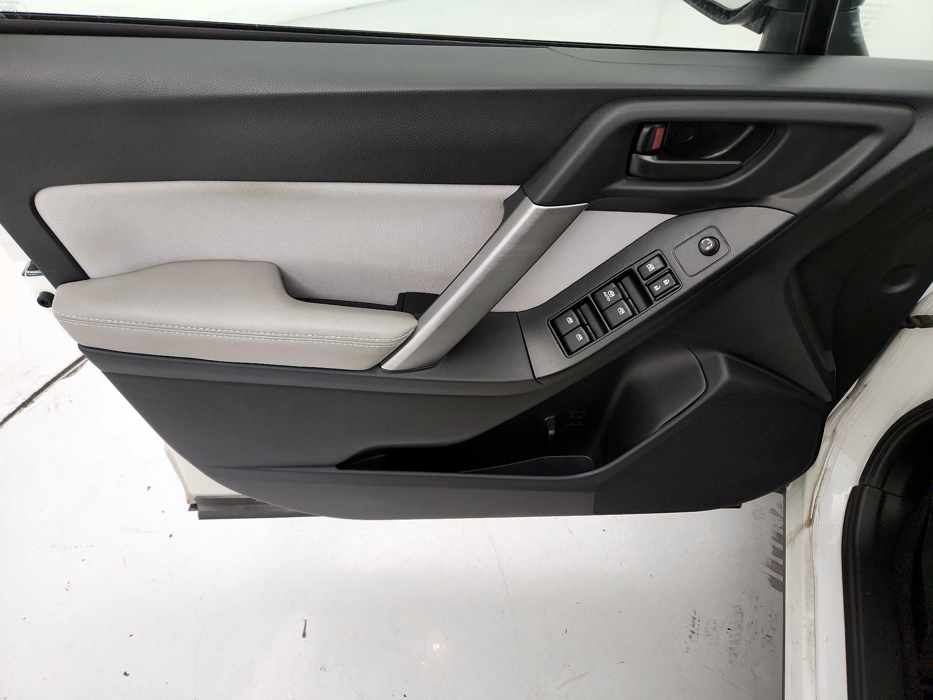 Thumbnail: 2016 Subaru Forester - 12