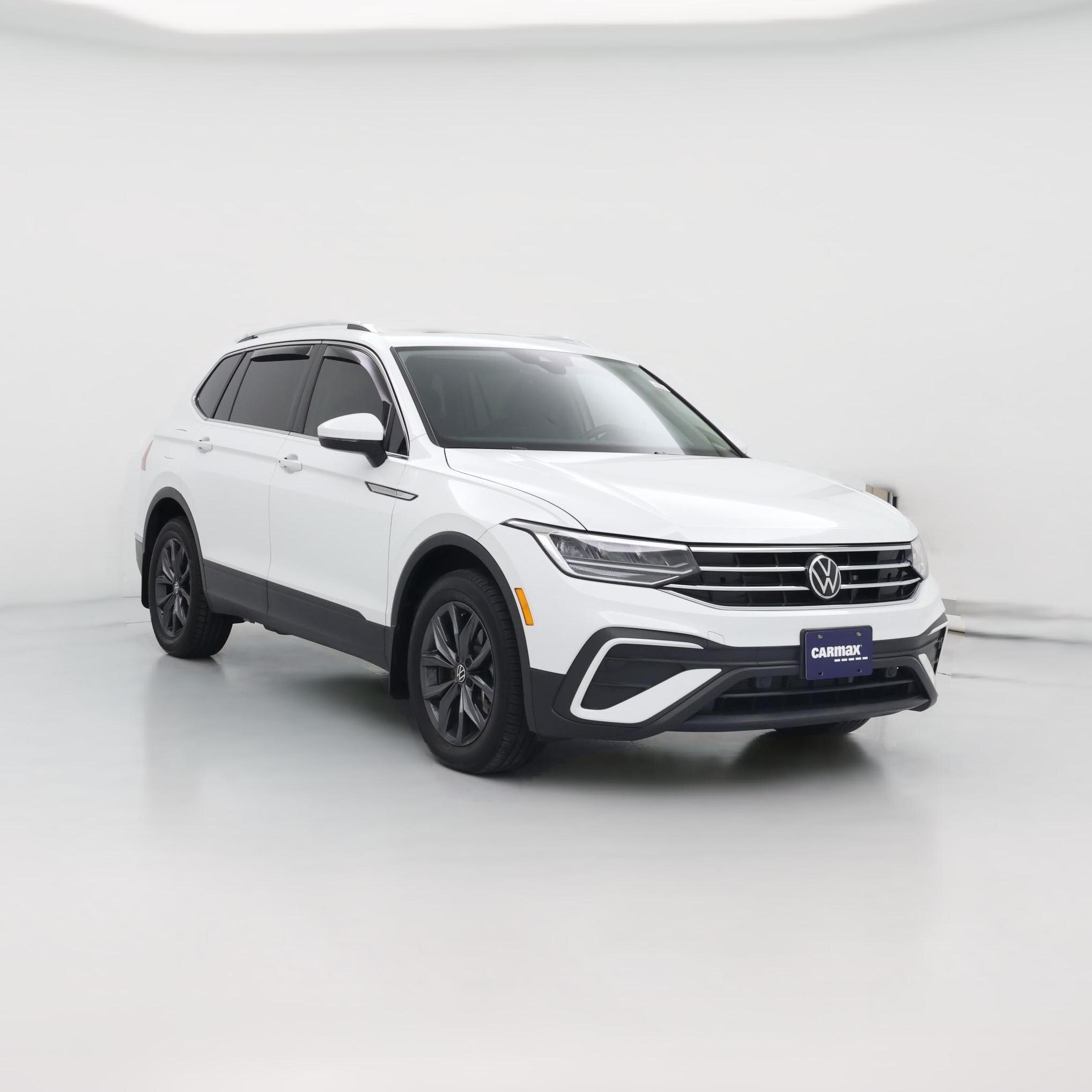 Thumbnail: 2022 Volkswagen Tiguan - 1
