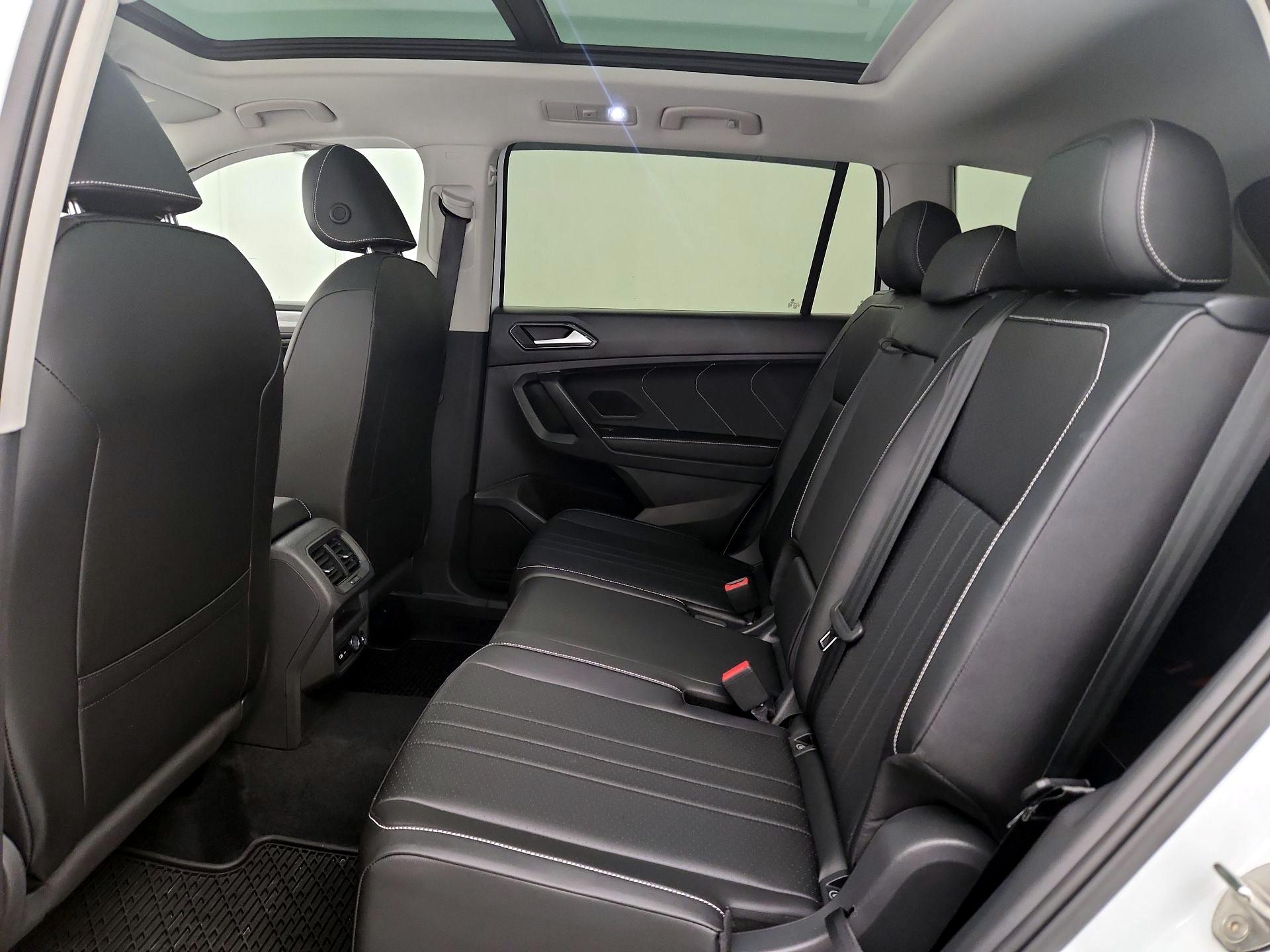 Thumbnail: 2022 Volkswagen Tiguan - 20