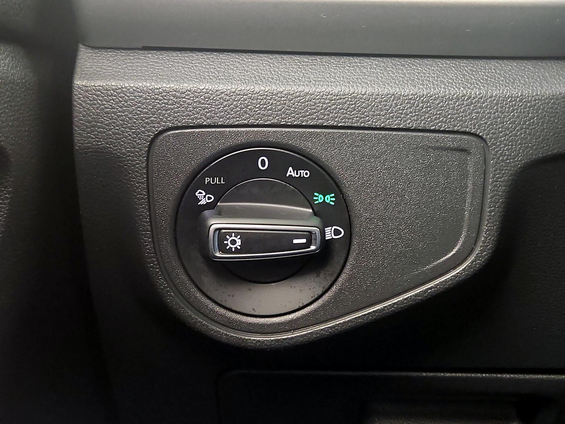 Thumbnail: 2020 Volkswagen Atlas - 13