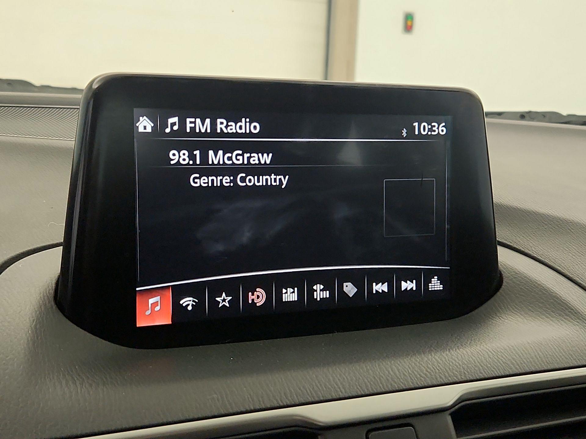 Thumbnail: 2017 Mazda Mazda3 - 15