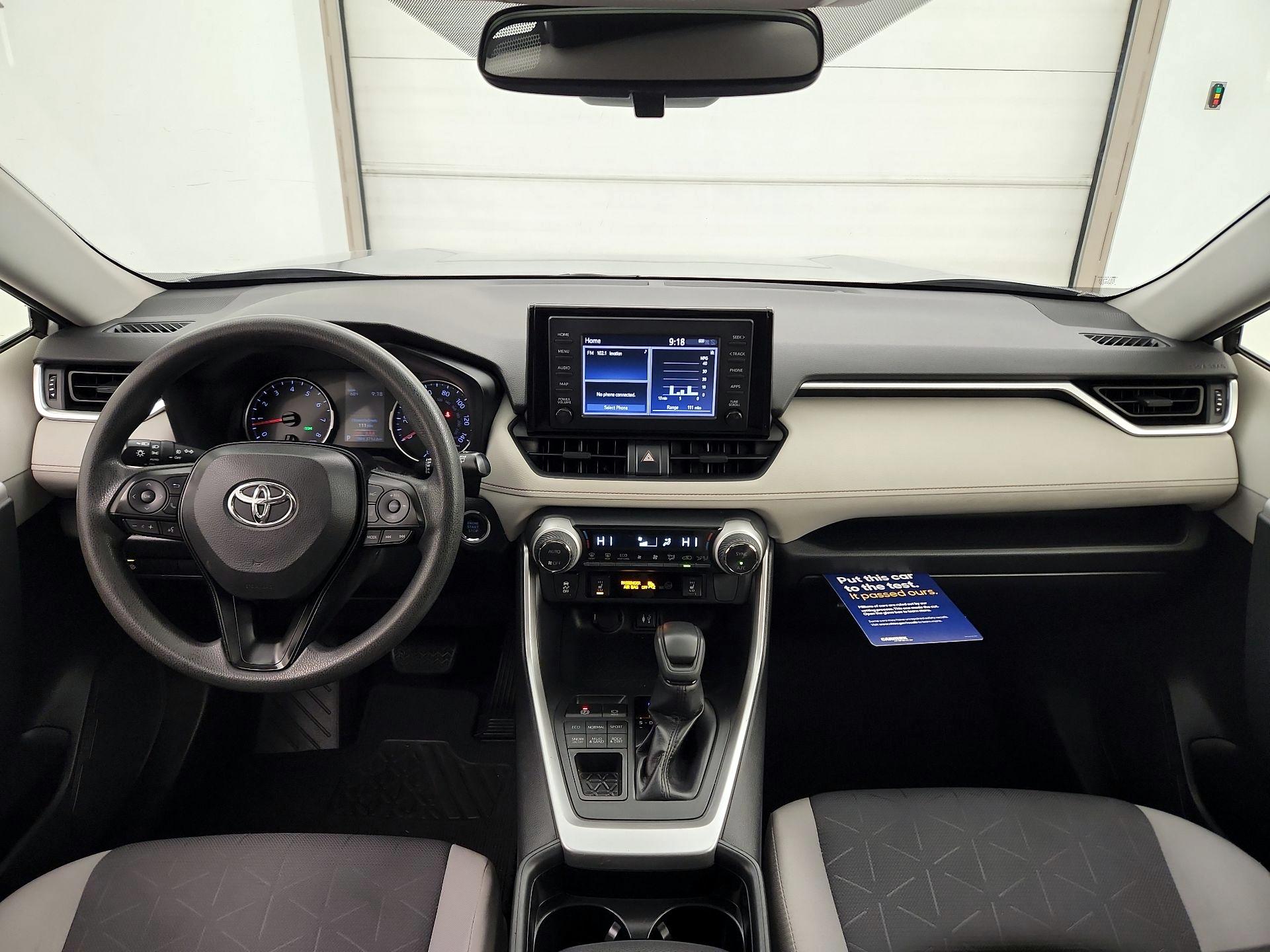 Thumbnail: 2019 Toyota RAV4 - 9