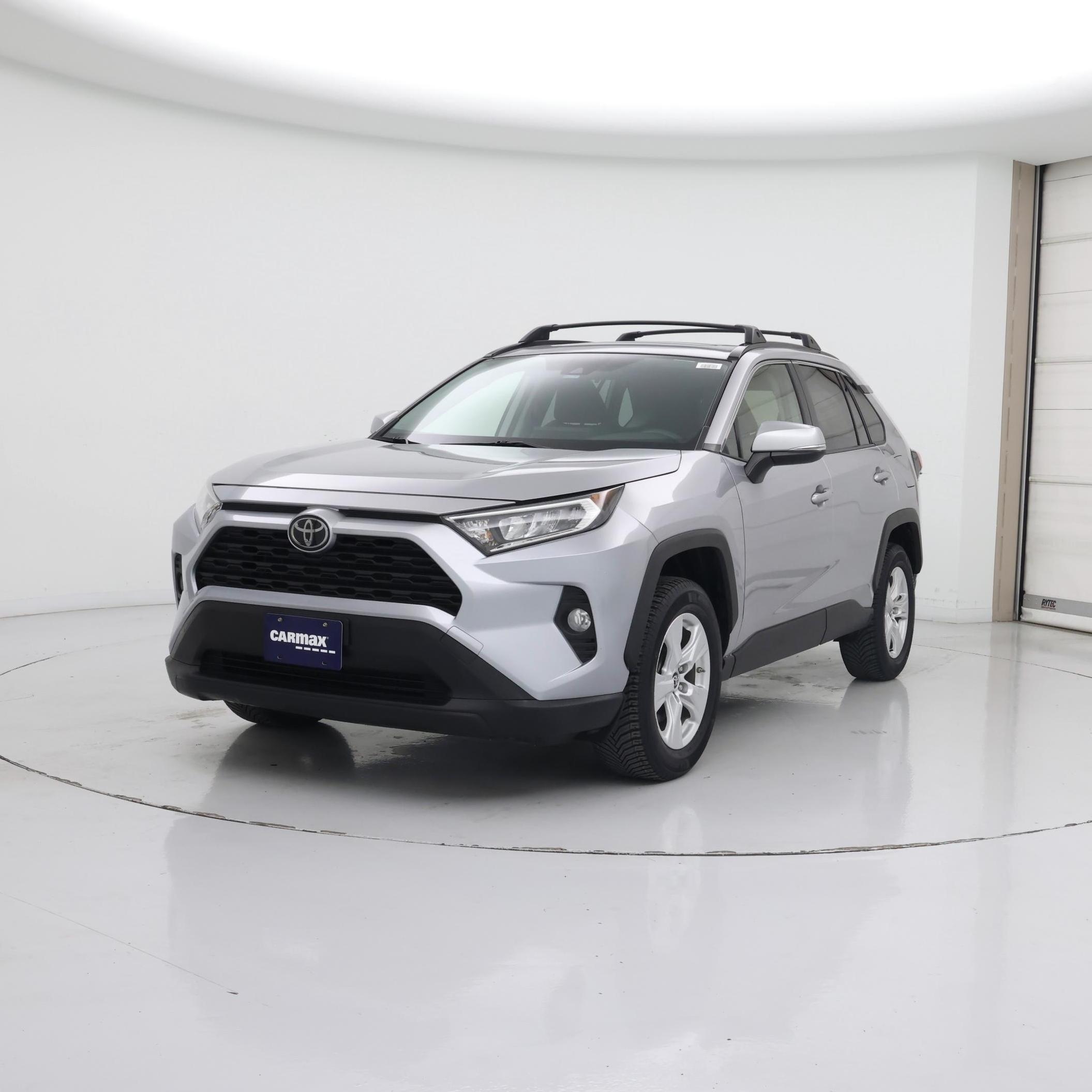 Thumbnail: 2019 Toyota RAV4 - 4