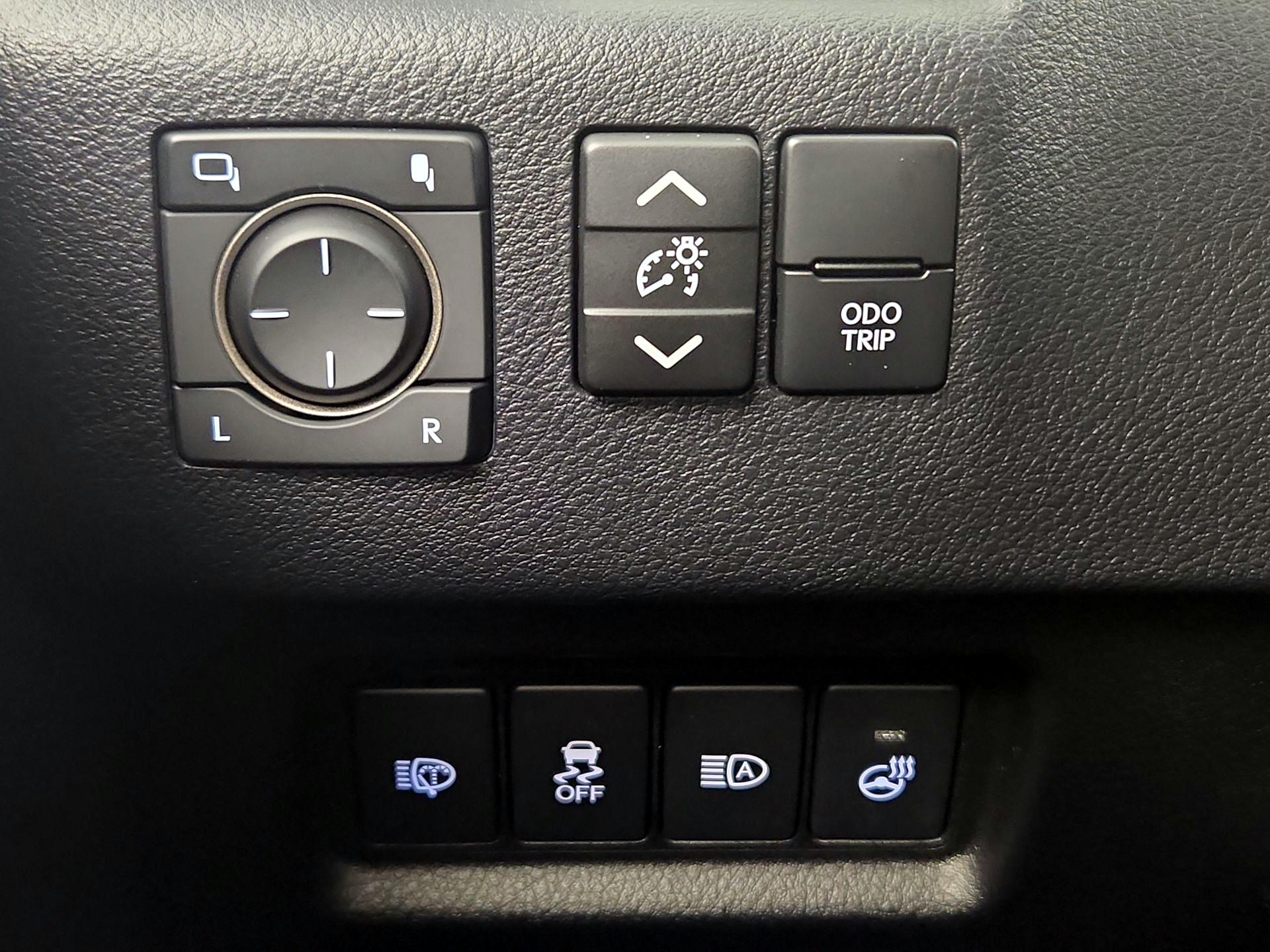 Thumbnail: 2021 Lexus GX - 13