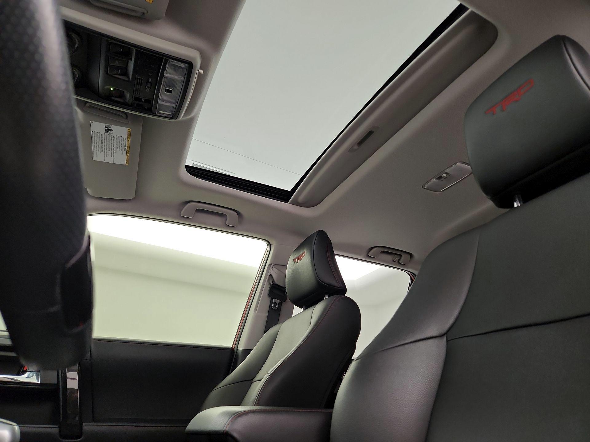 Thumbnail: 2021 Toyota 4Runner - 20