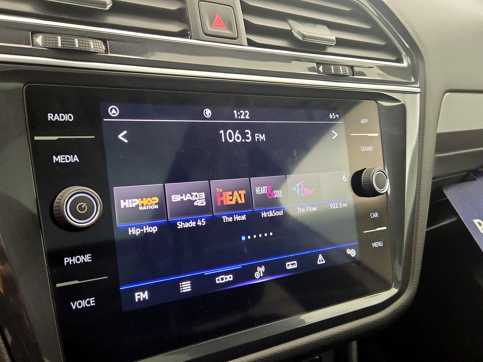 Thumbnail: 2023 Volkswagen Tiguan - 15