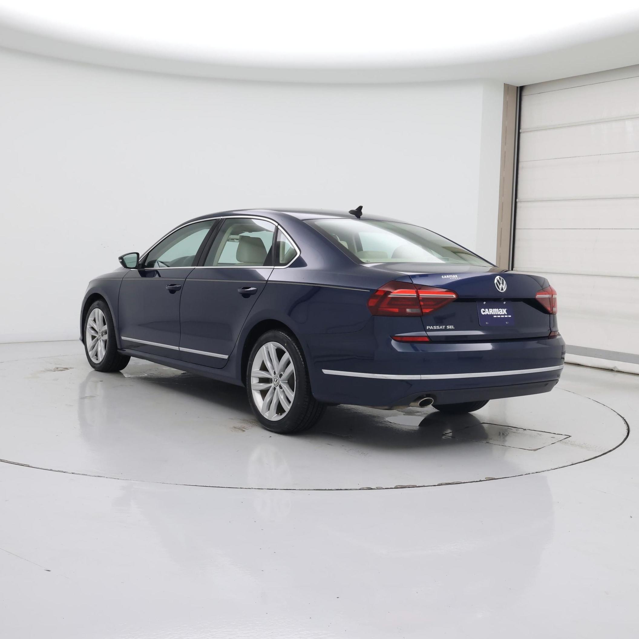 Thumbnail: 2018 Volkswagen Passat - 2