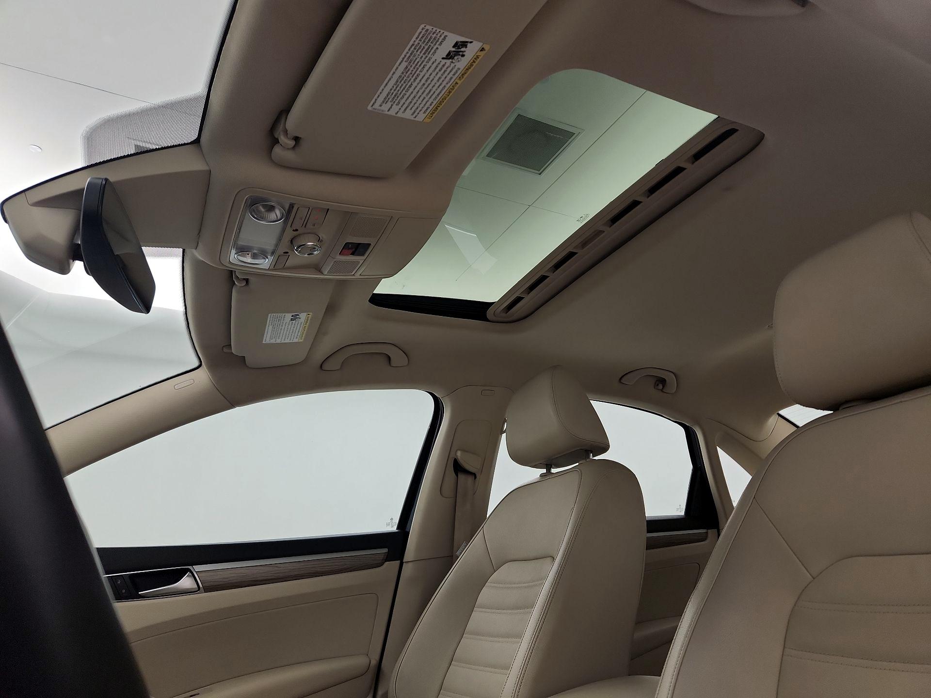 Thumbnail: 2018 Volkswagen Passat - 20