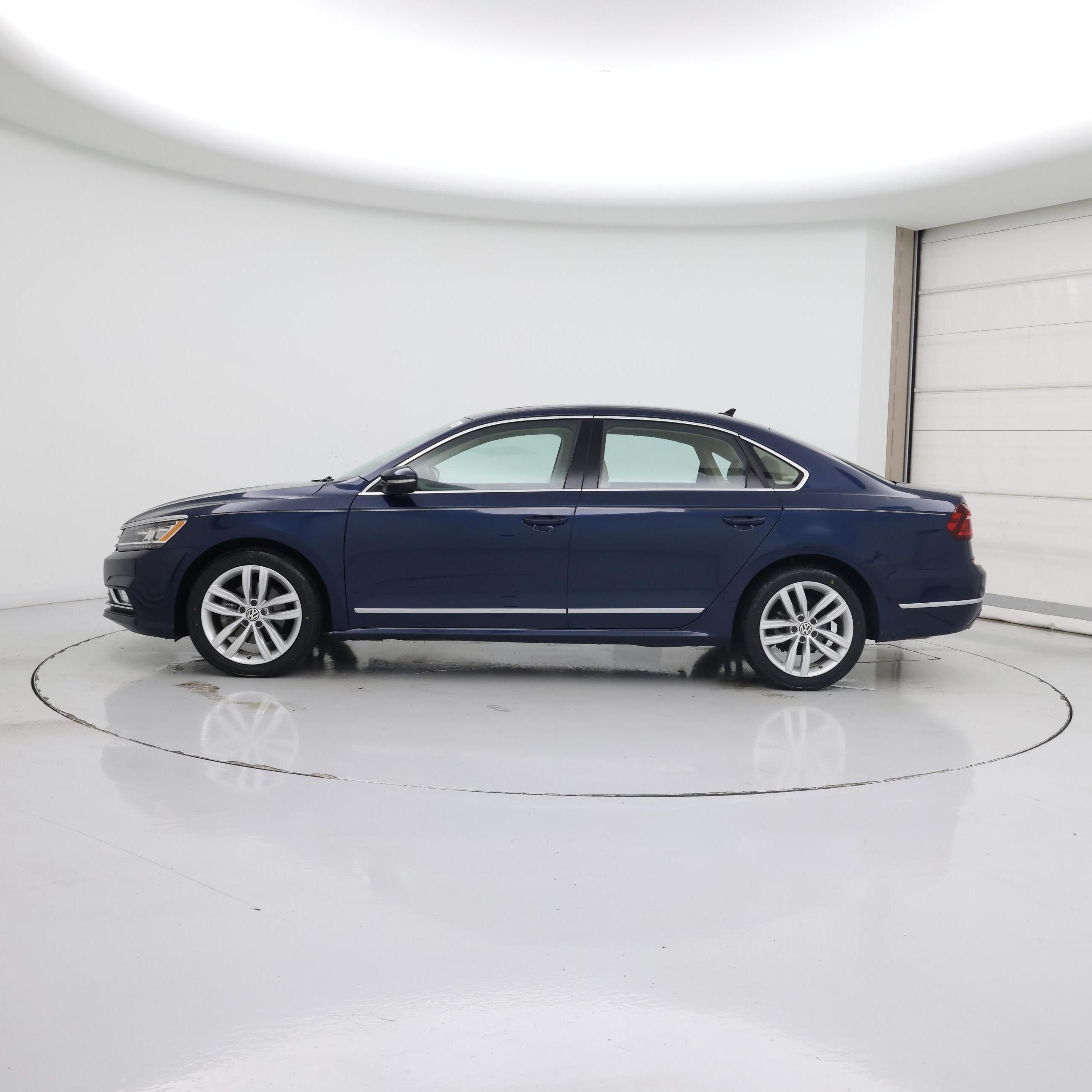 Thumbnail: 2018 Volkswagen Passat - 3