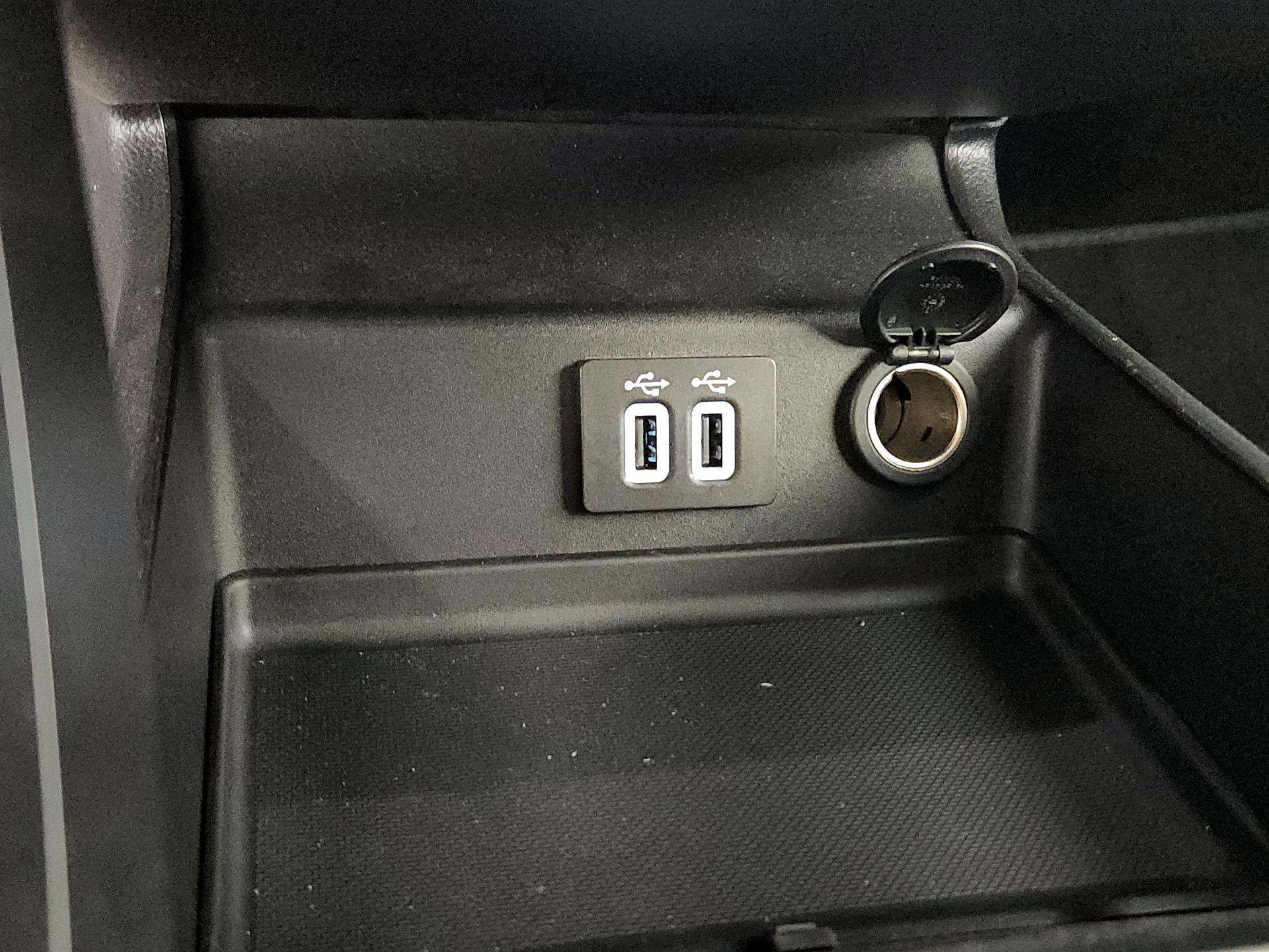 Thumbnail: 2020 Ford Fusion - 19