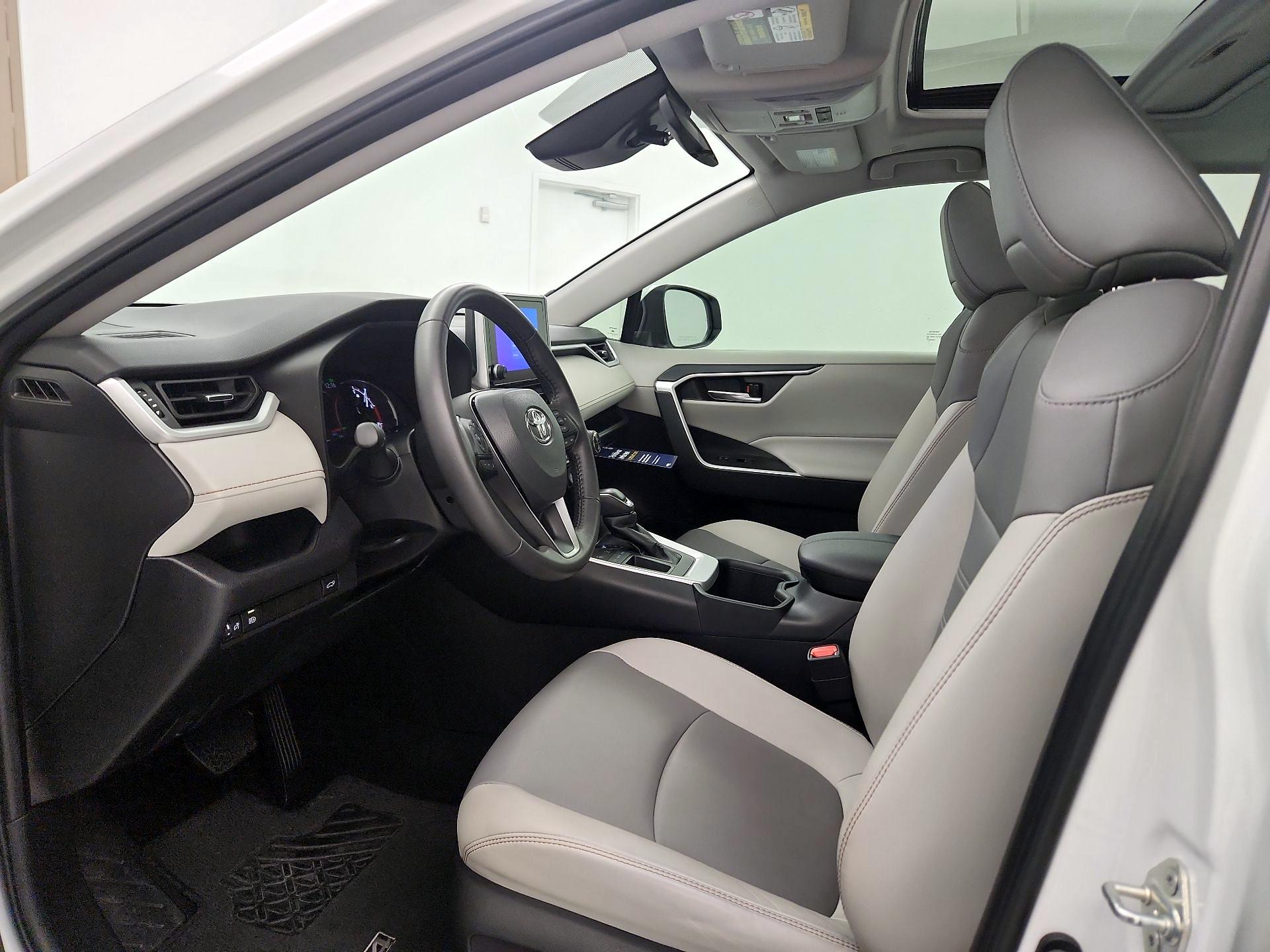 Thumbnail: 2024 Toyota RAV4 - 11