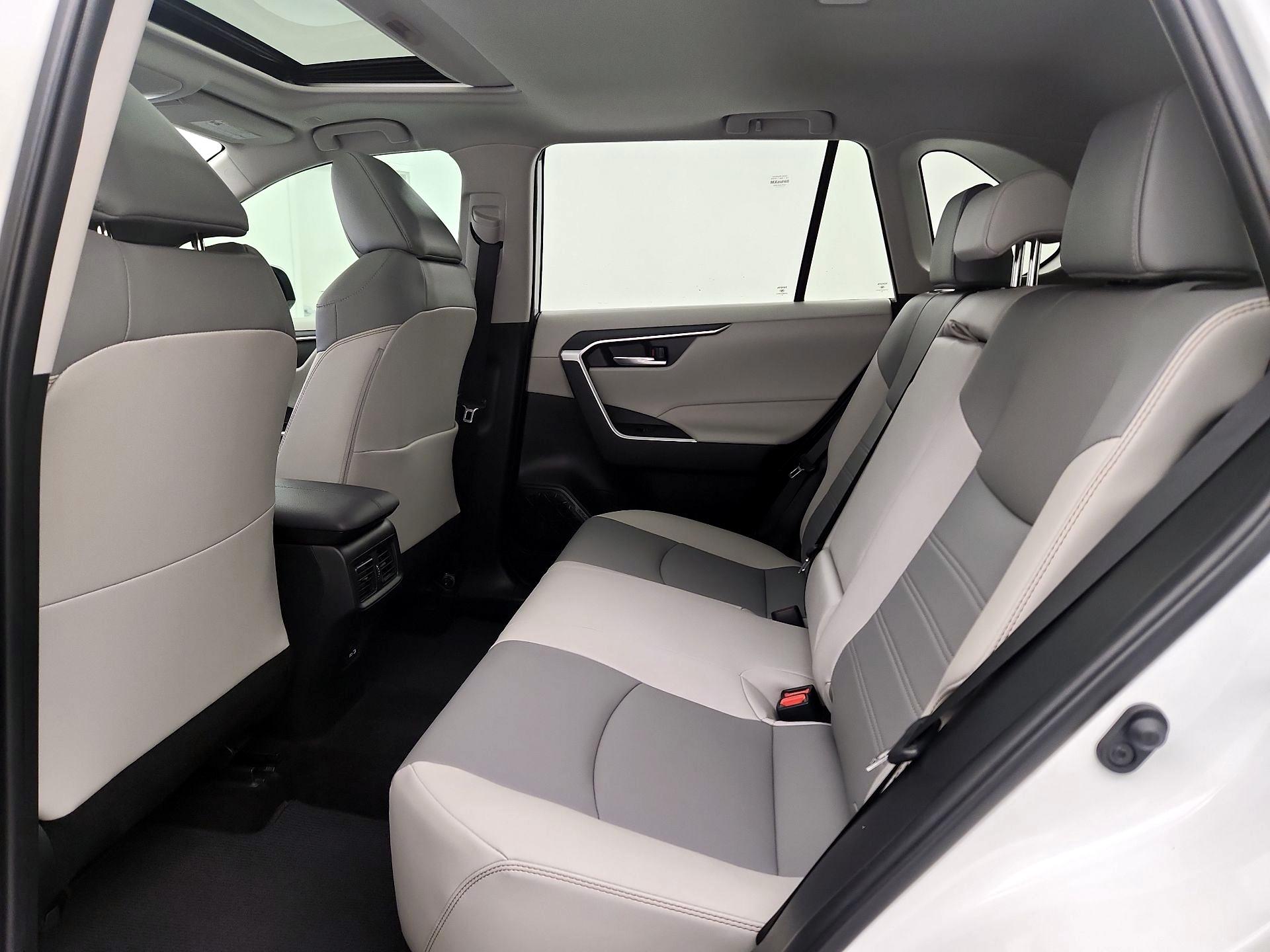 Thumbnail: 2024 Toyota RAV4 - 20