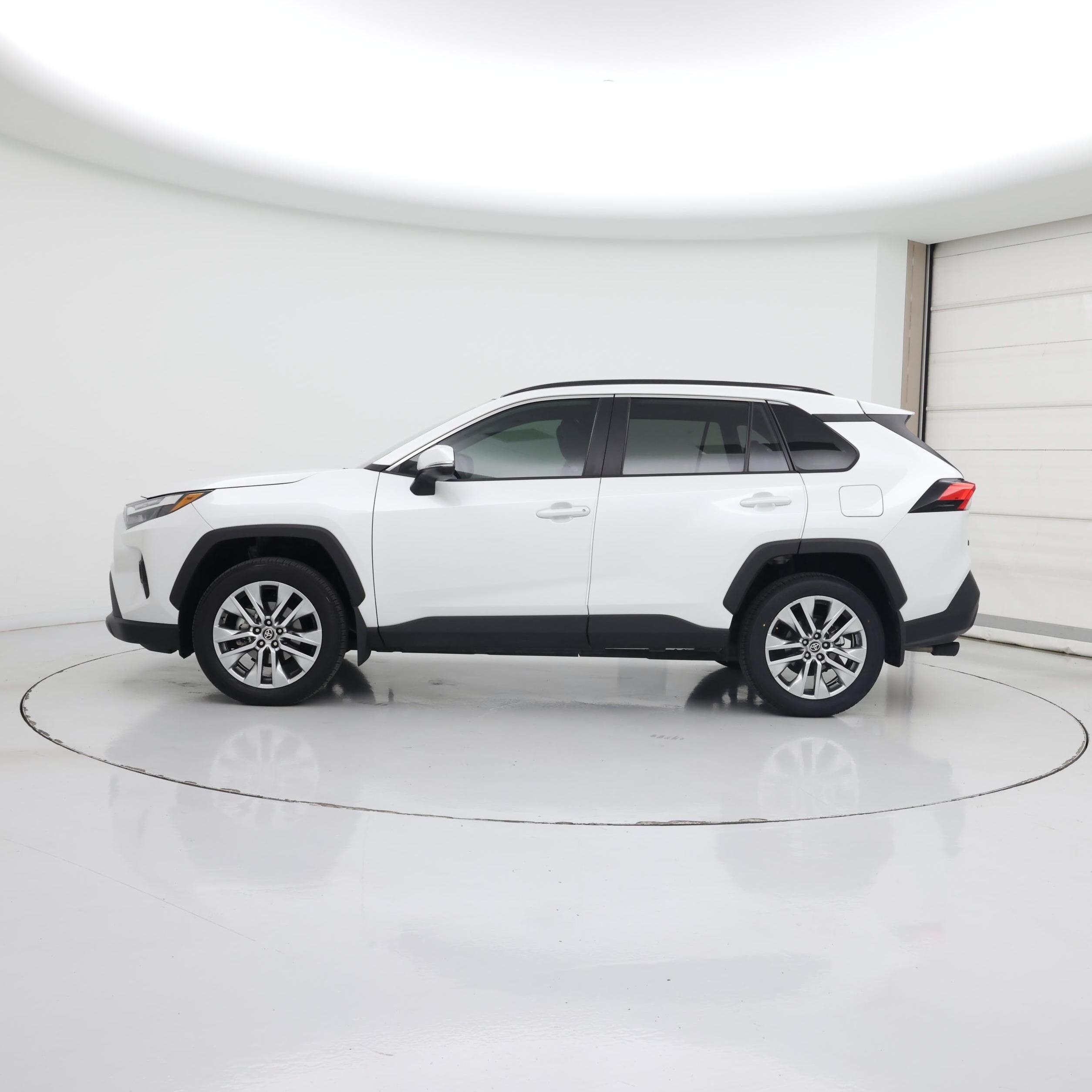 Thumbnail: 2024 Toyota RAV4 - 3