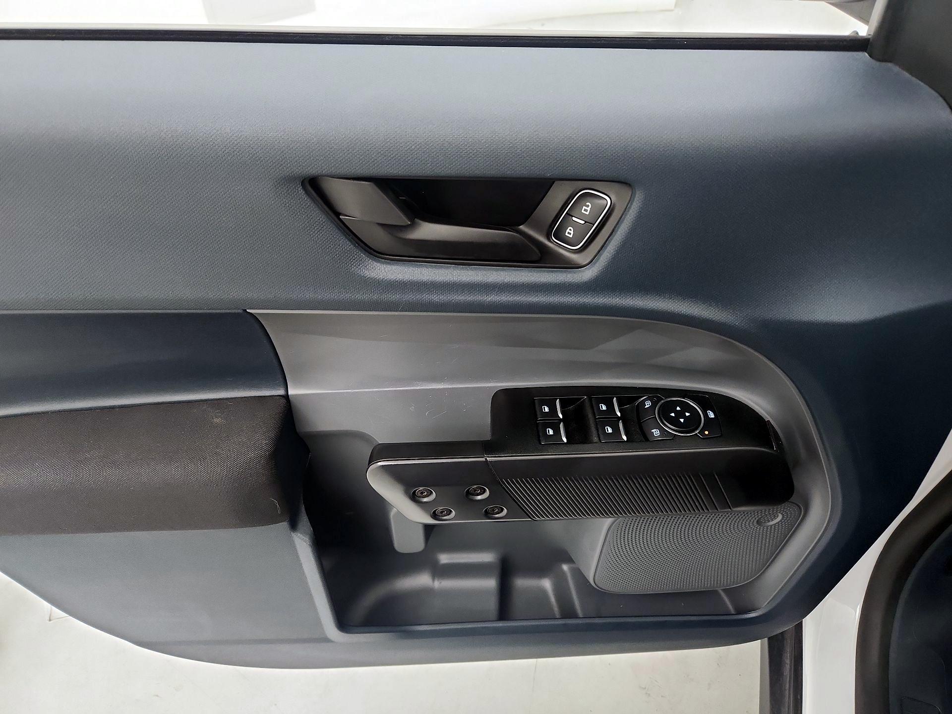 Thumbnail: 2025 Ford Maverick - 12