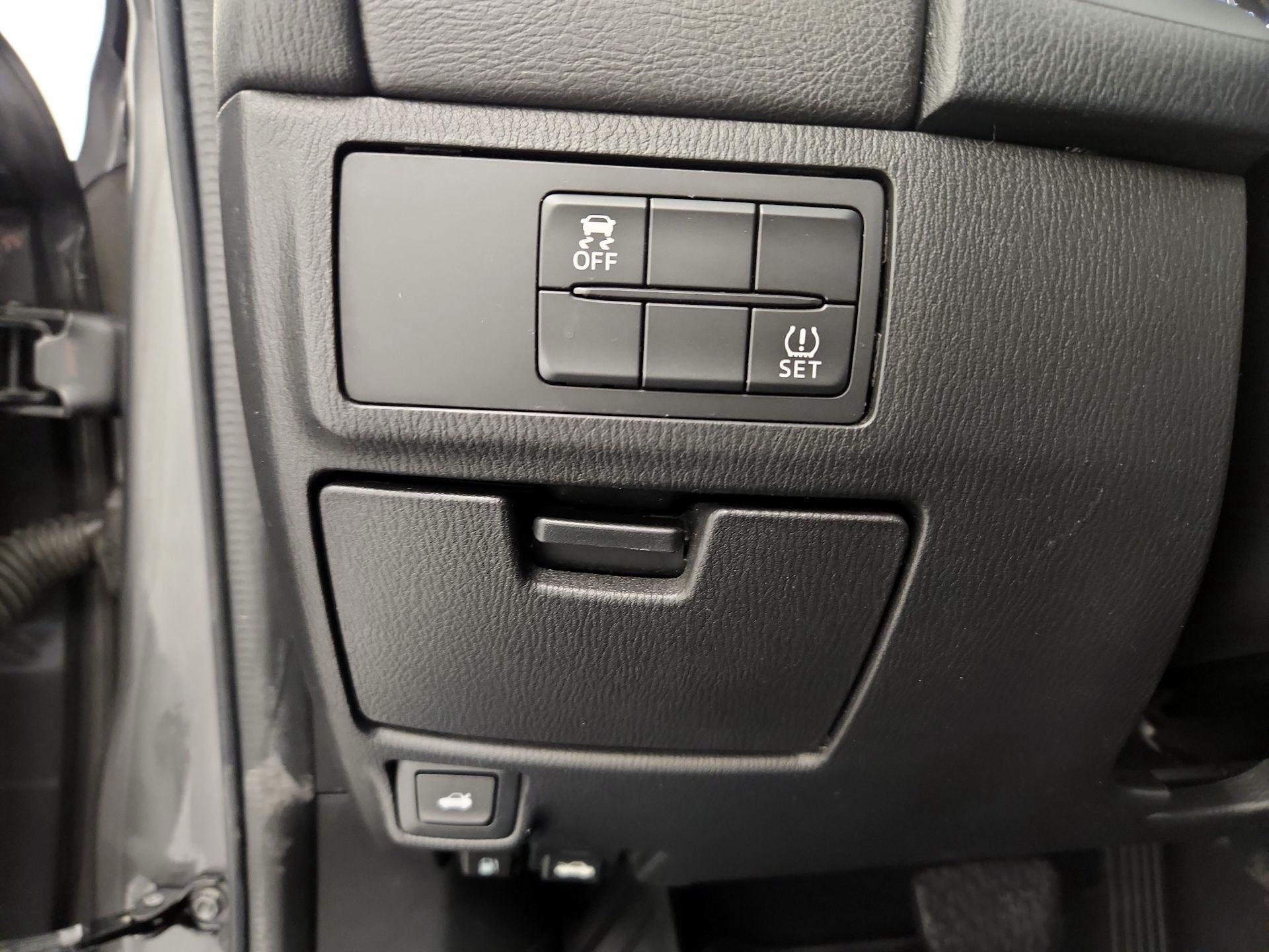 Thumbnail: 2017 Mazda Mazda6 - 13