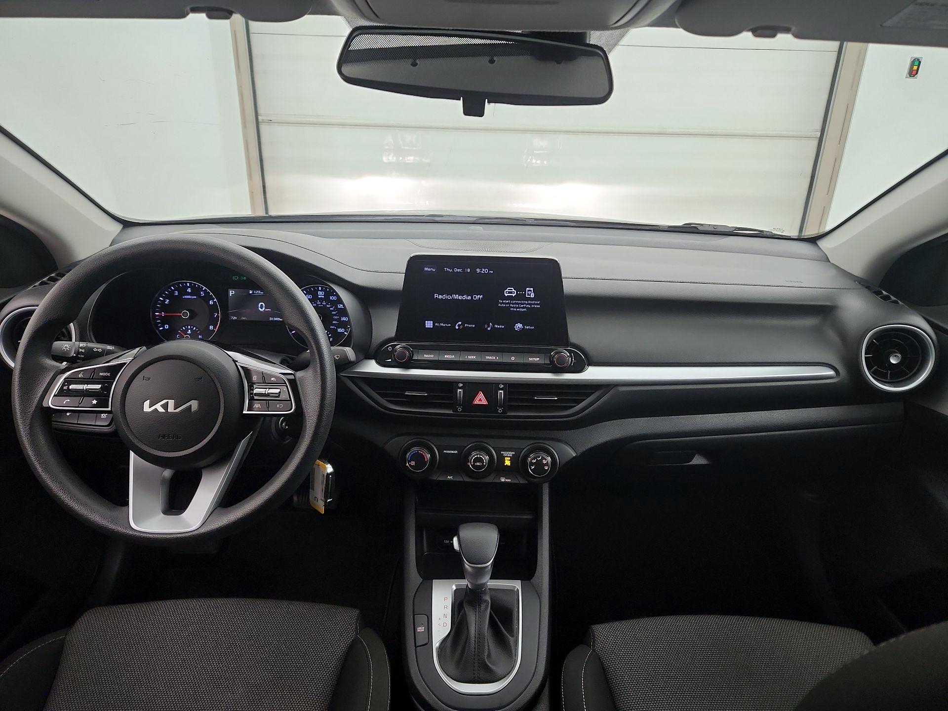 Thumbnail: 2023 Kia Forte - 9