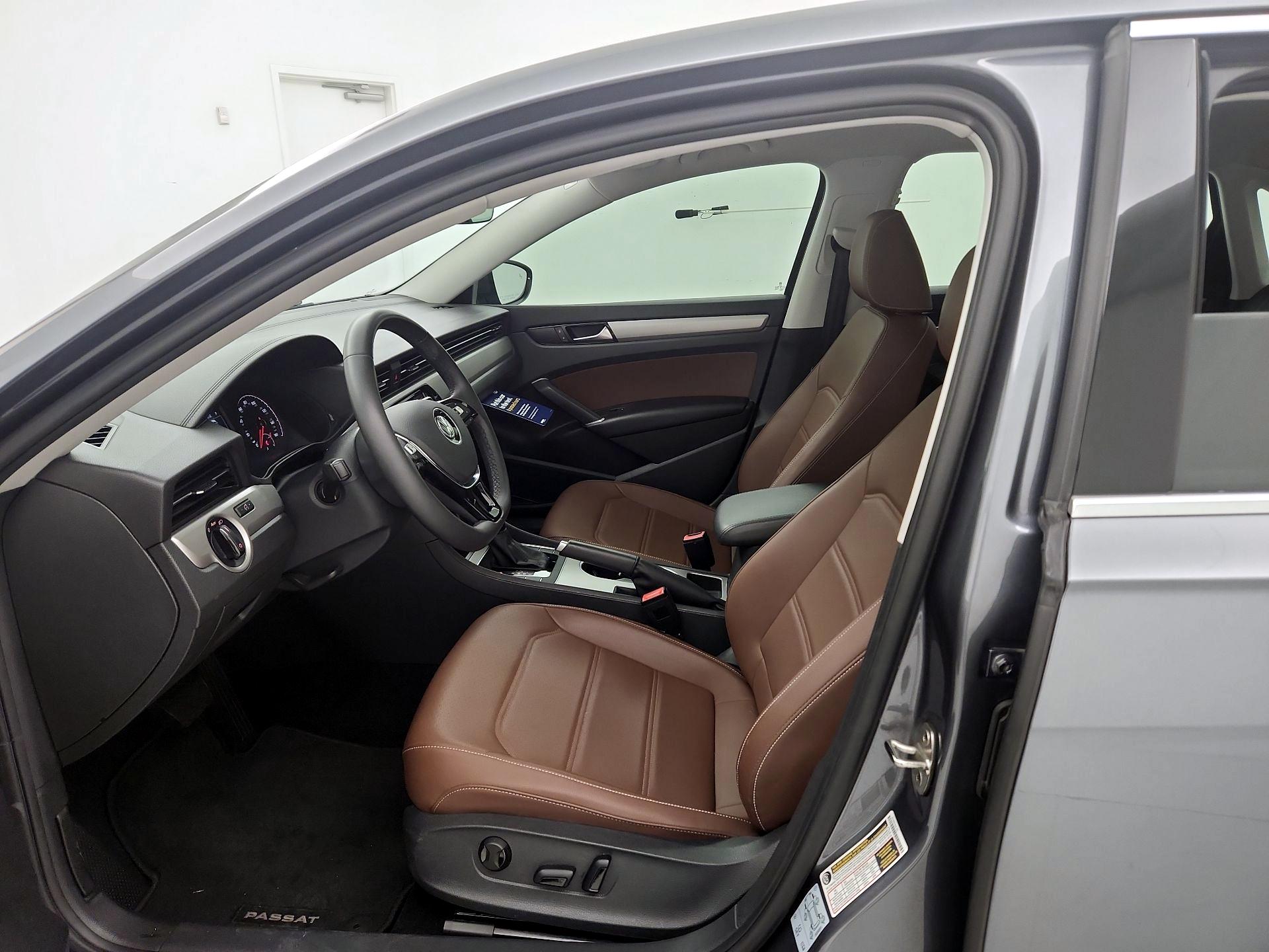 Thumbnail: 2022 Volkswagen Passat - 11