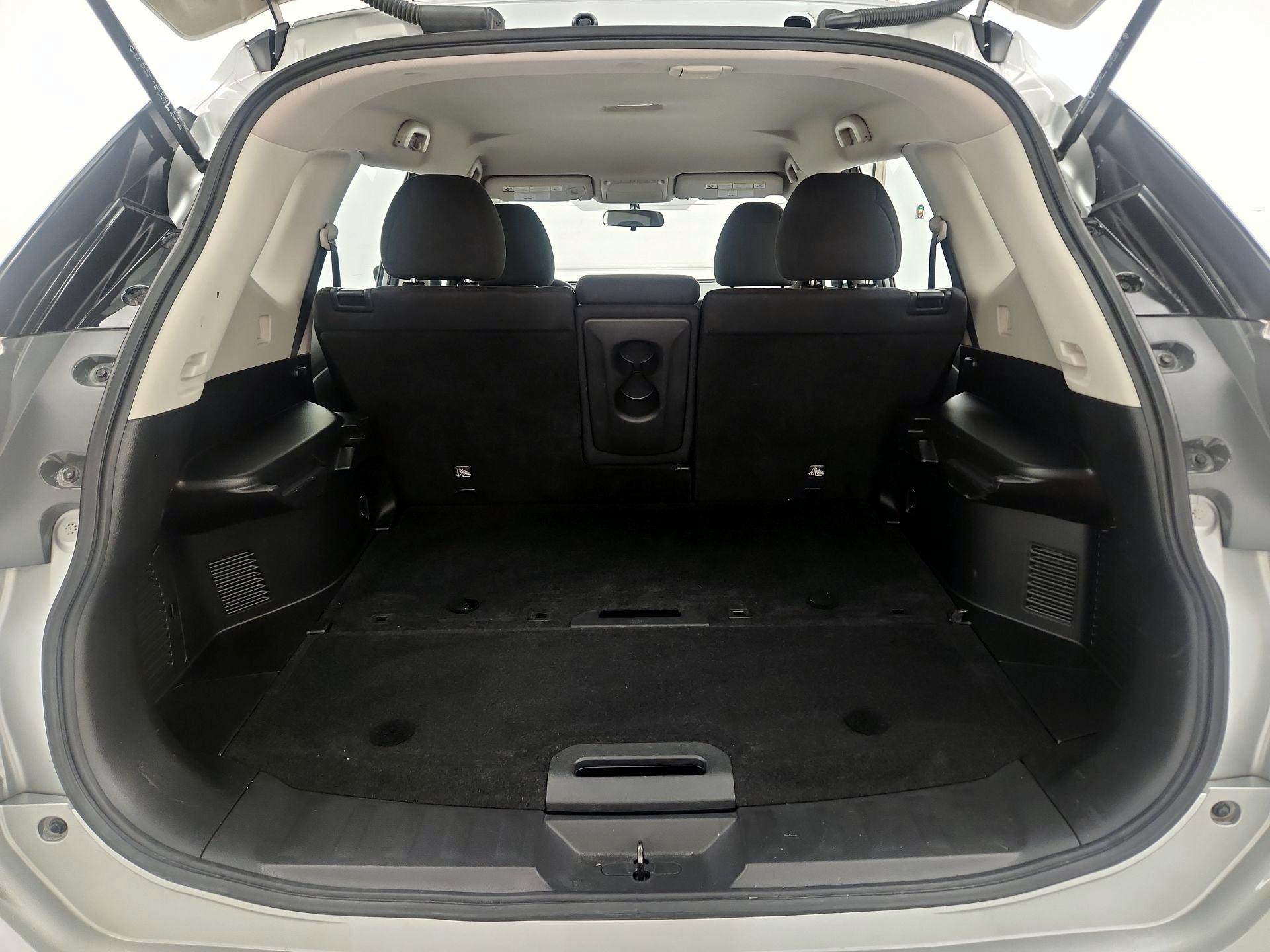 Thumbnail: 2015 Nissan Rogue - 20