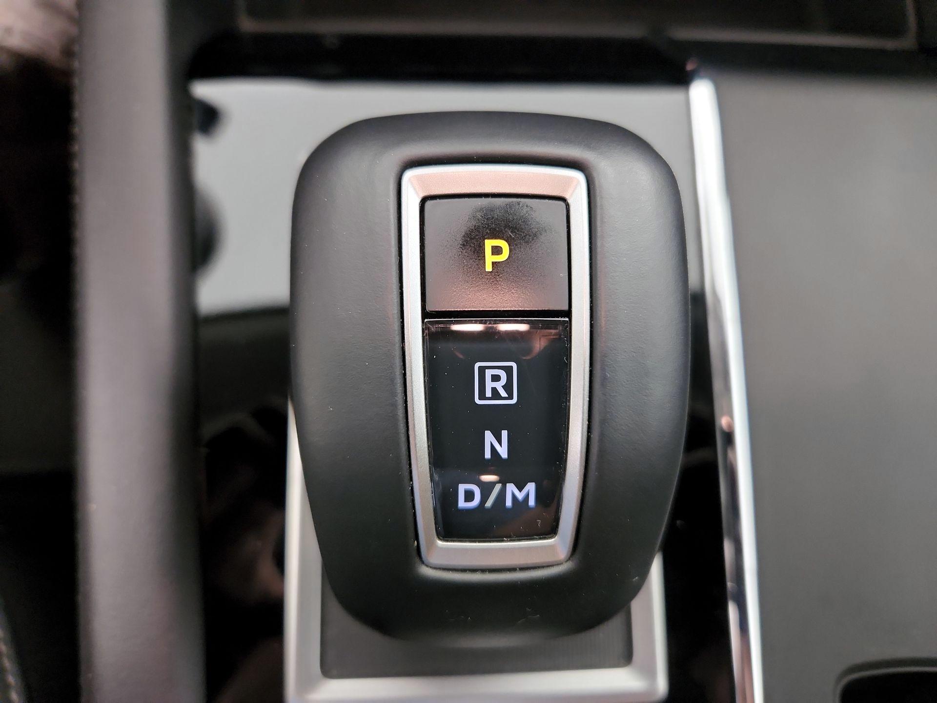 Thumbnail: 2024 Mitsubishi Outlander - 18