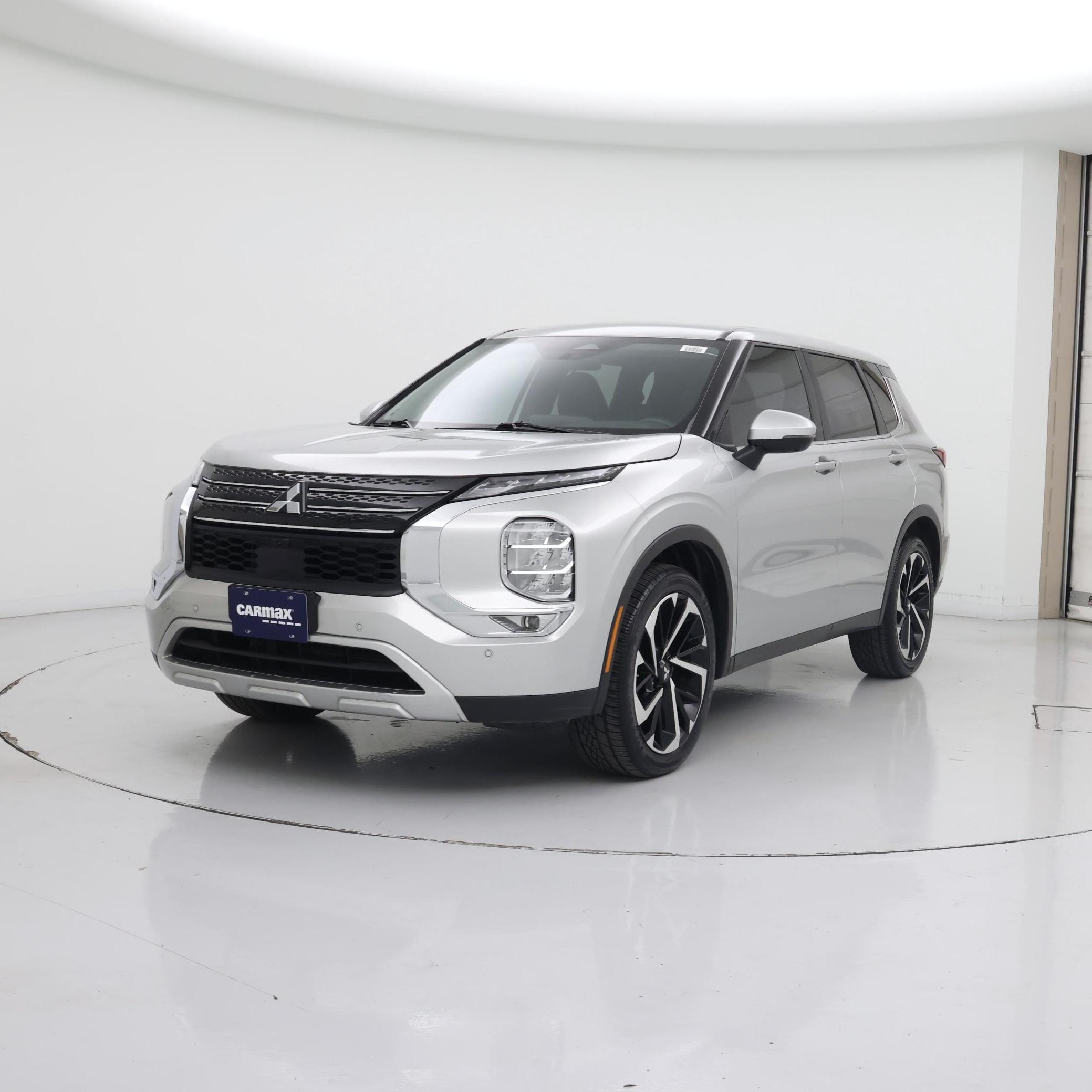 Thumbnail: 2024 Mitsubishi Outlander - 4