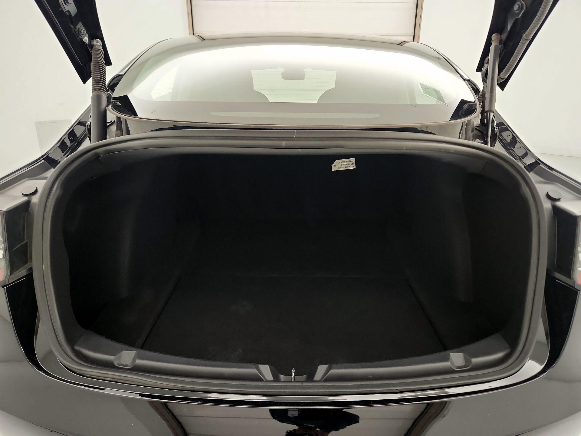 Thumbnail: 2022 Tesla Model 3 - 20