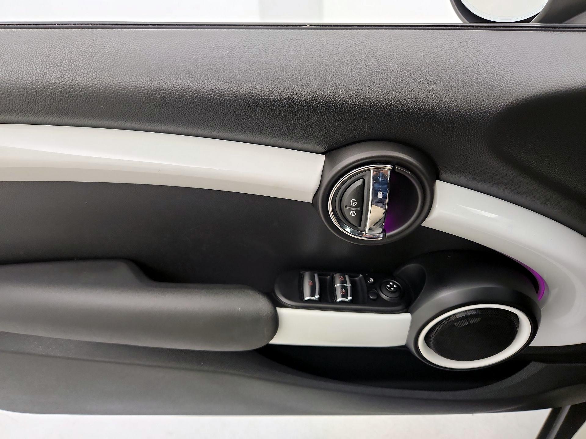 Thumbnail: 2017 MINI Cooper - 12