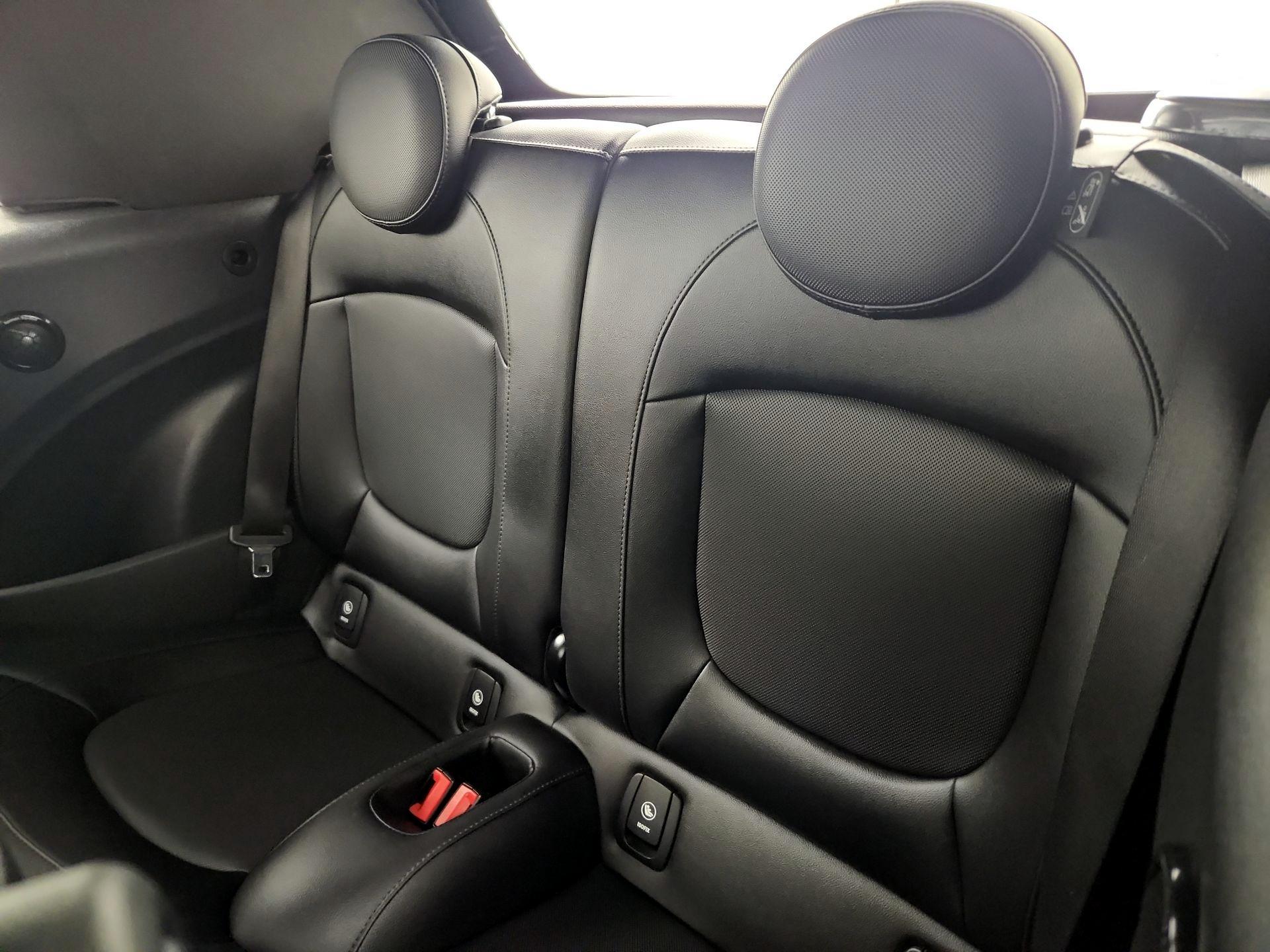 Thumbnail: 2017 MINI Cooper - 18