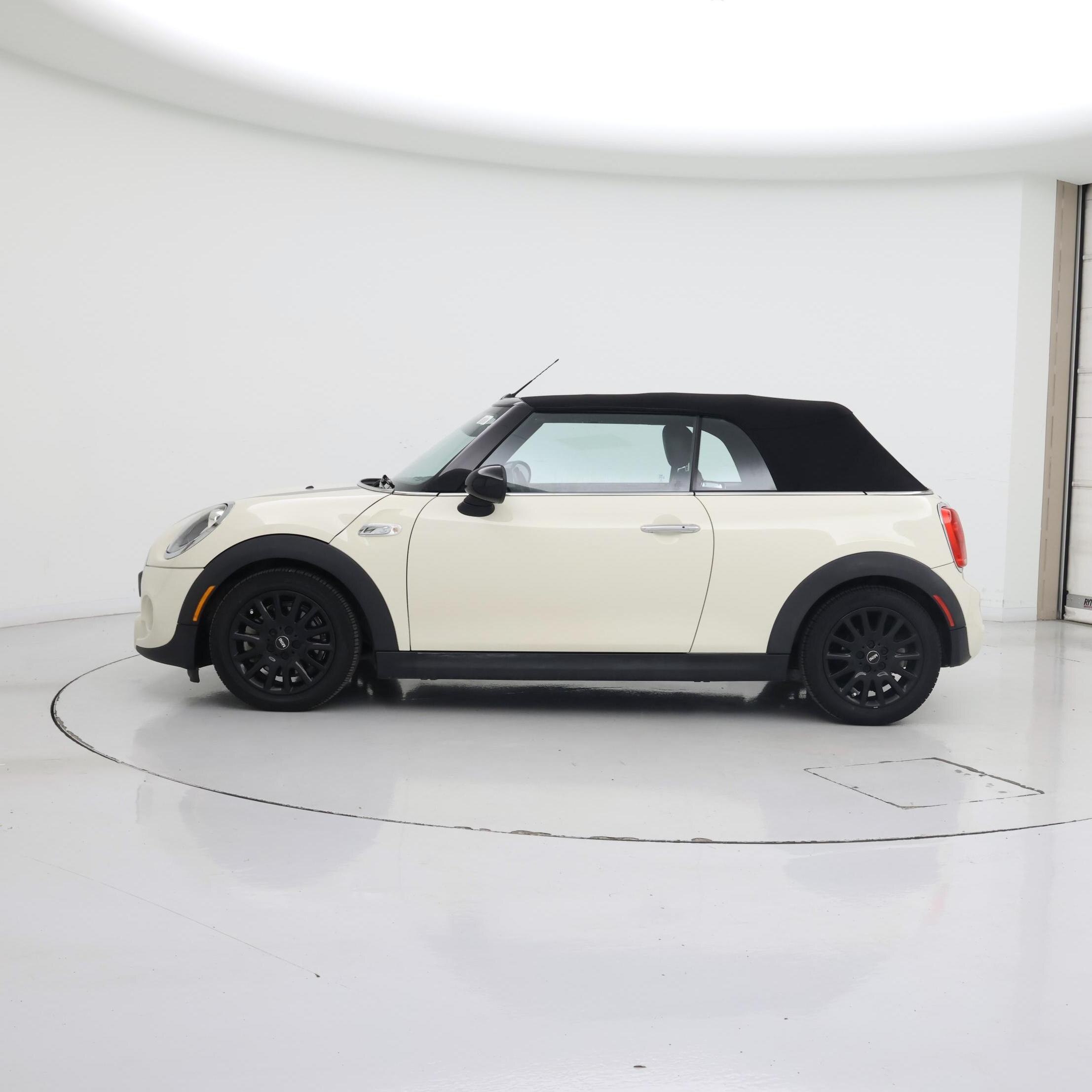 Thumbnail: 2017 MINI Cooper - 3