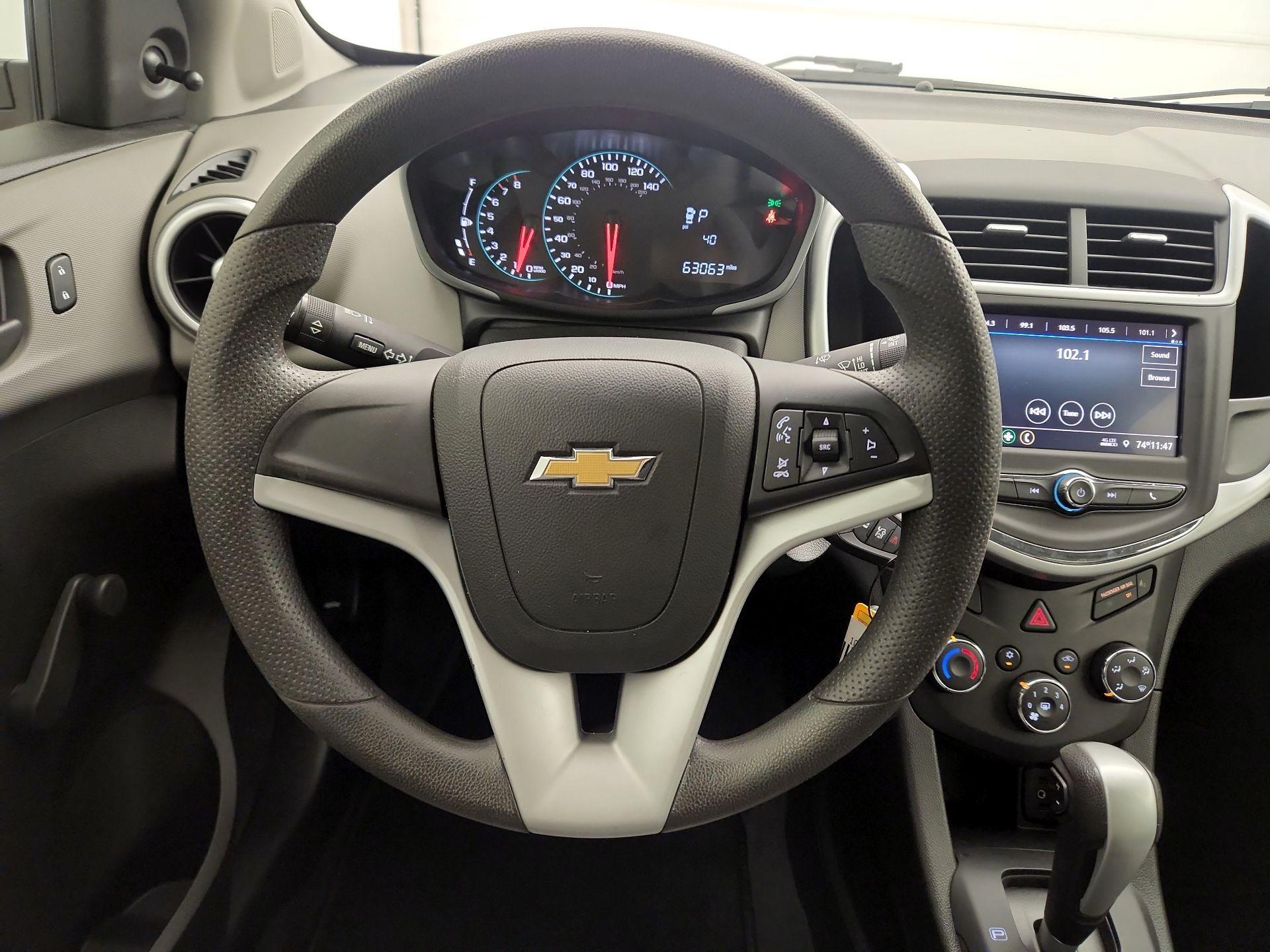 Thumbnail: 2020 Chevrolet Sonic - 10