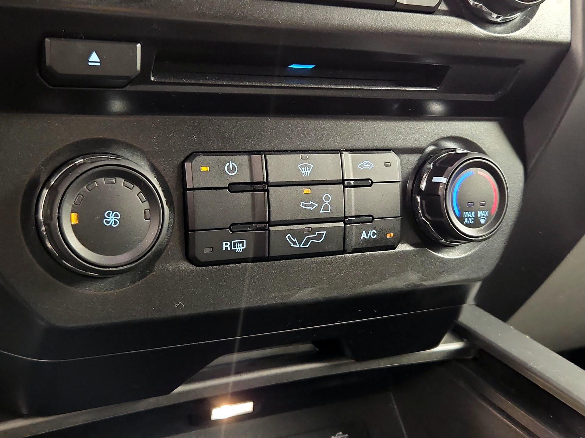 Thumbnail: 2015 Ford F-150 - 16