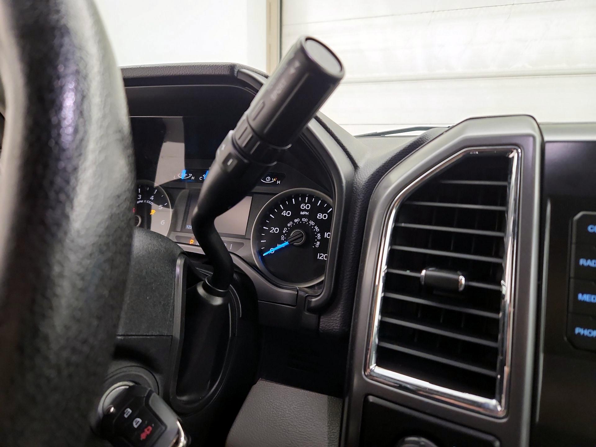 Thumbnail: 2015 Ford F-150 - 17