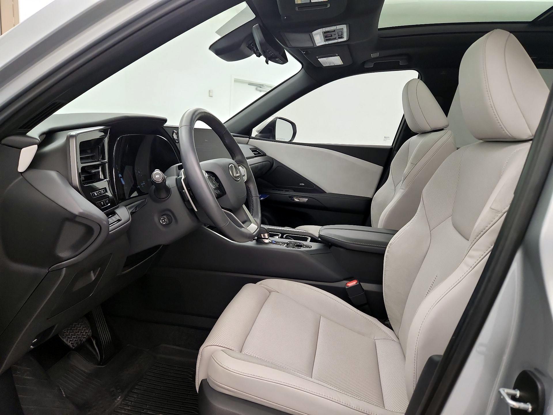 Thumbnail: 2025 Lexus TX - 11