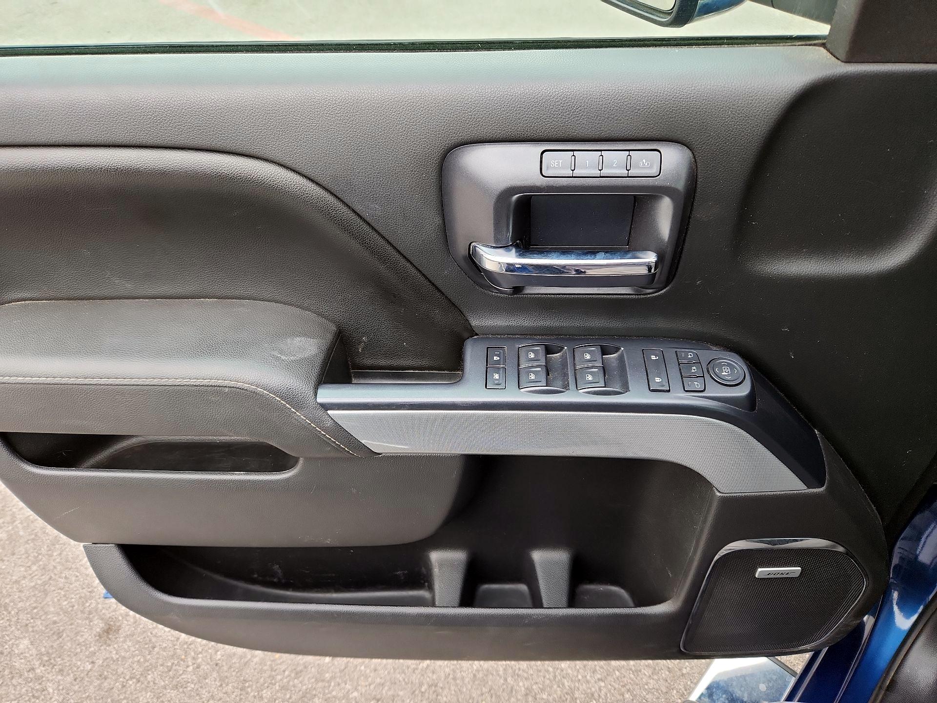 Thumbnail: 2015 Chevrolet Silverado 3500 - 10