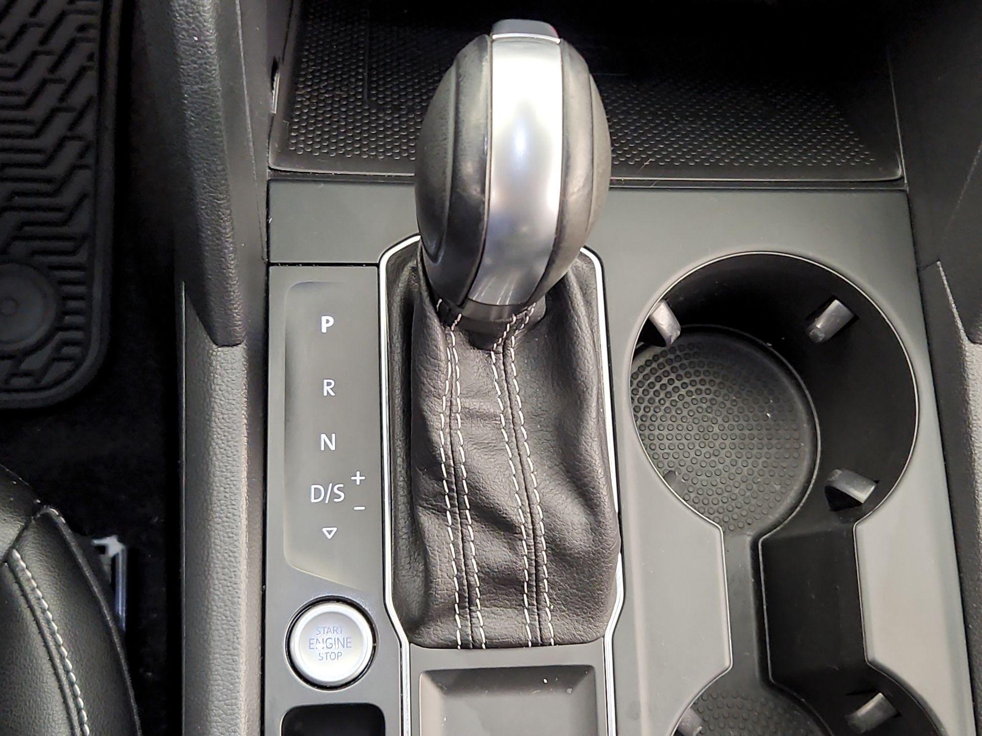 Thumbnail: 2021 Volkswagen Atlas - 17