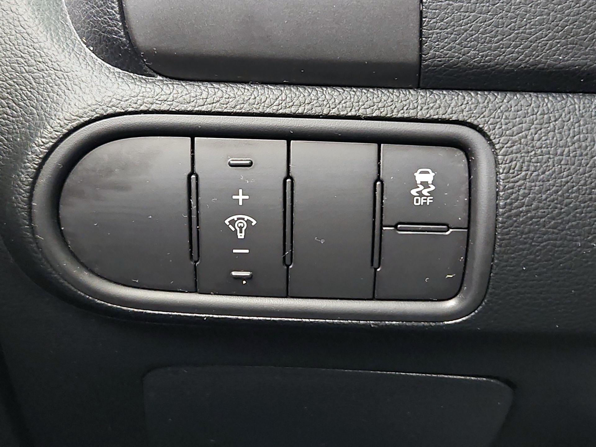 Thumbnail: 2018 Kia Forte - 13